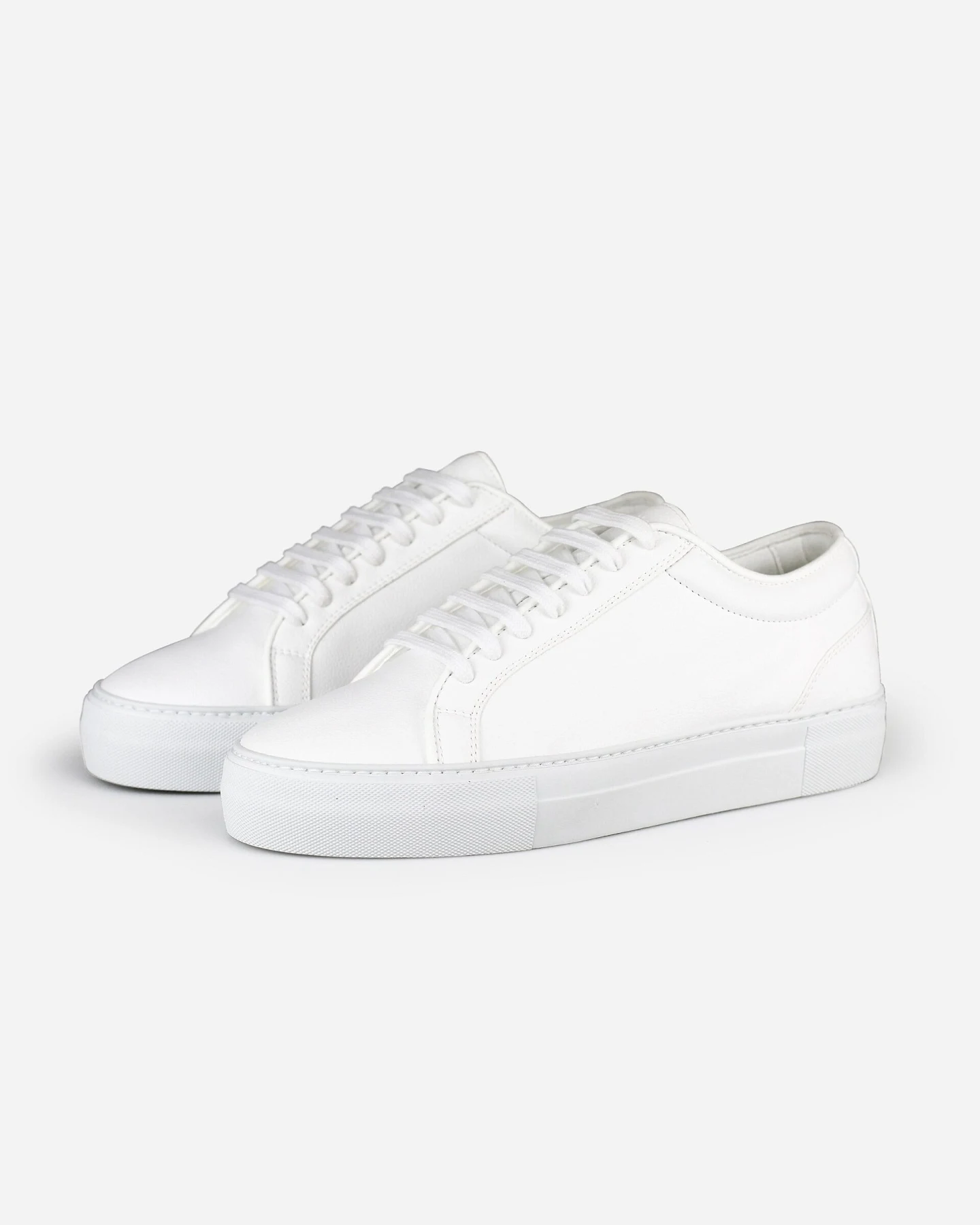 QURC Herren vegan Sneakers Grape Essential Klassisch Weiß – Ansicht 2