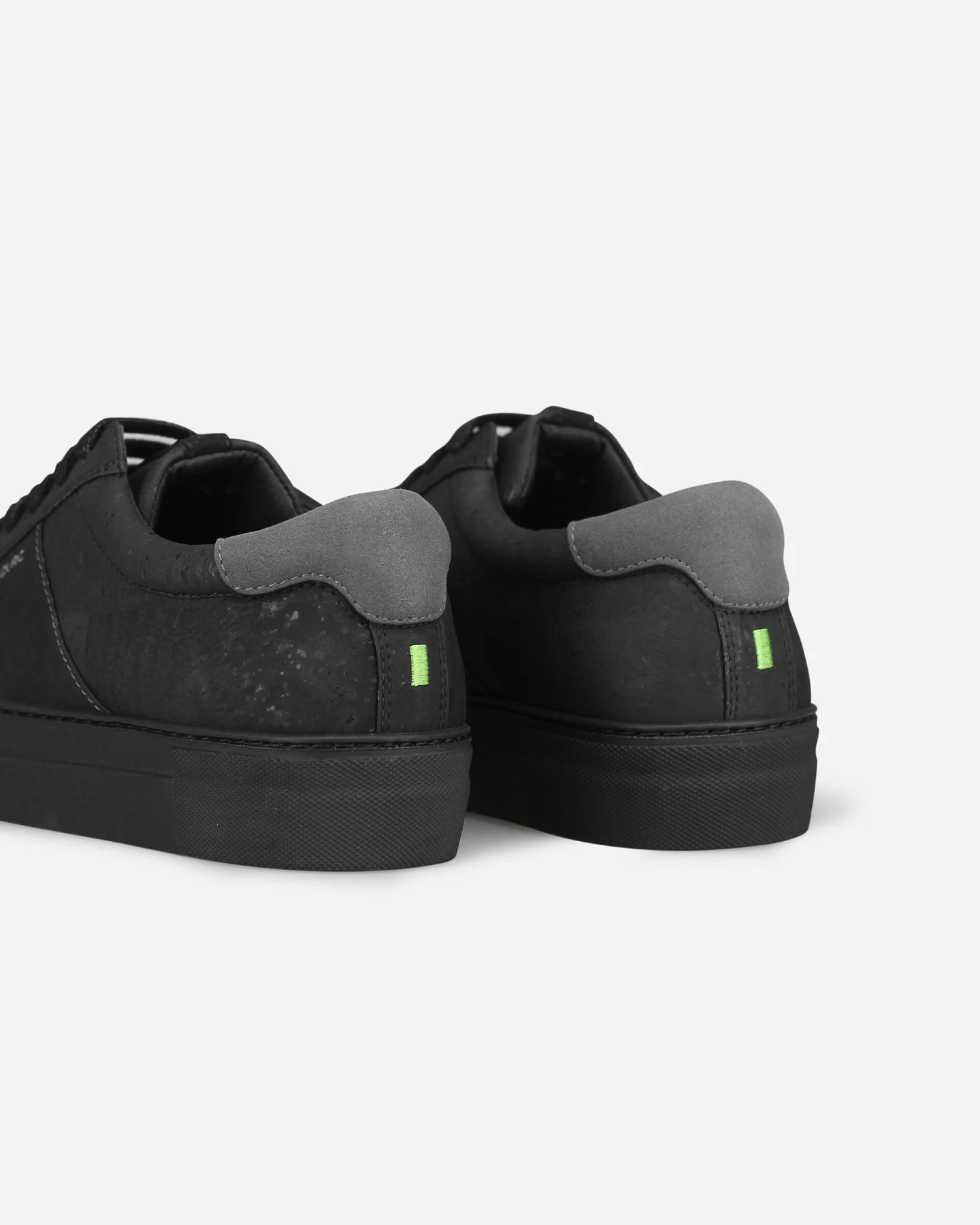 QURC Herren vegan Sneakers Fragment Low All Black – Ansicht 2