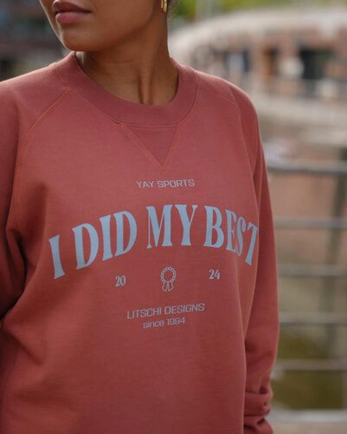 LITSCHI DESIGNS MY BEST SWEATER – Ansicht 2