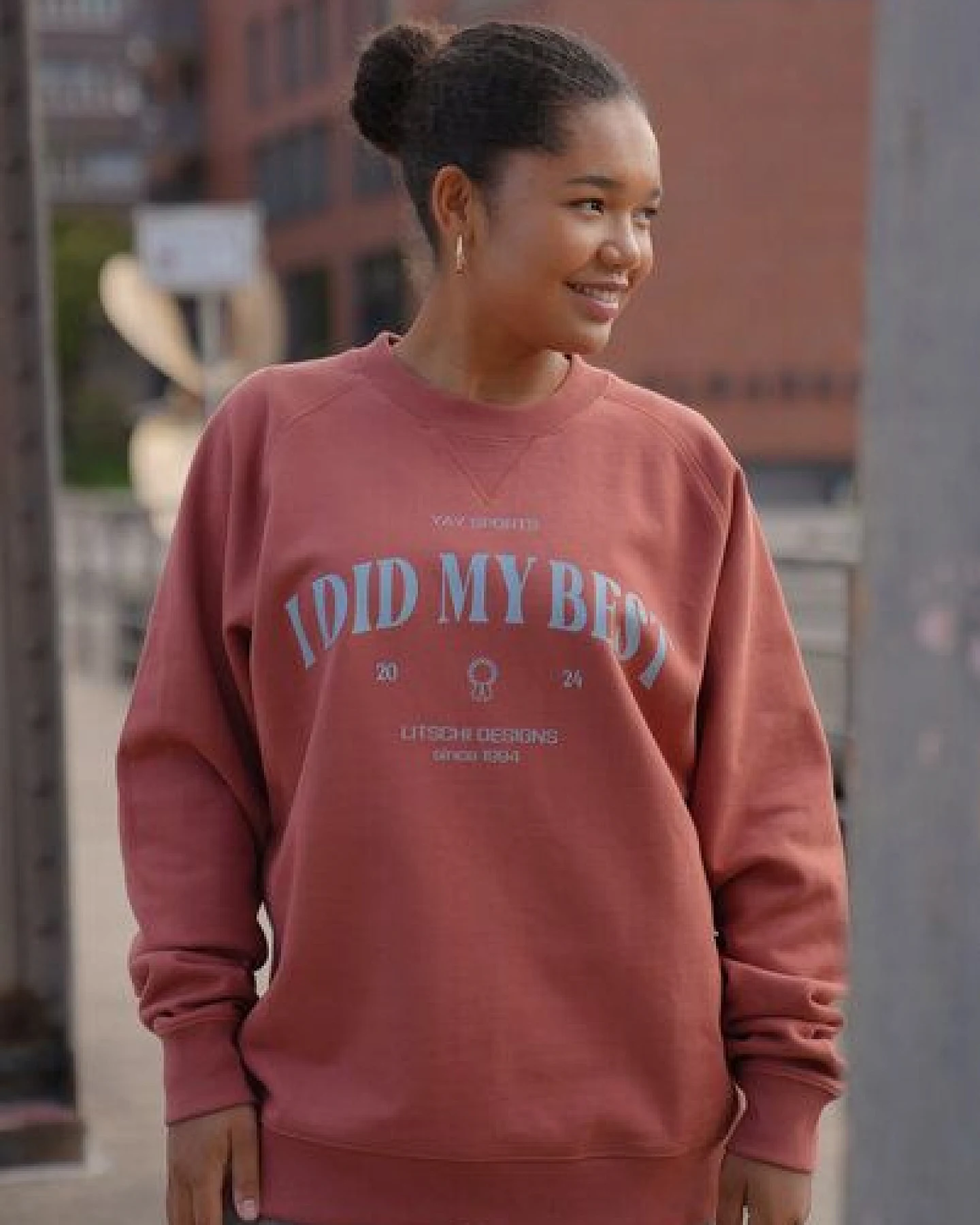 LITSCHI DESIGNS MY BEST SWEATER – Ansicht 3