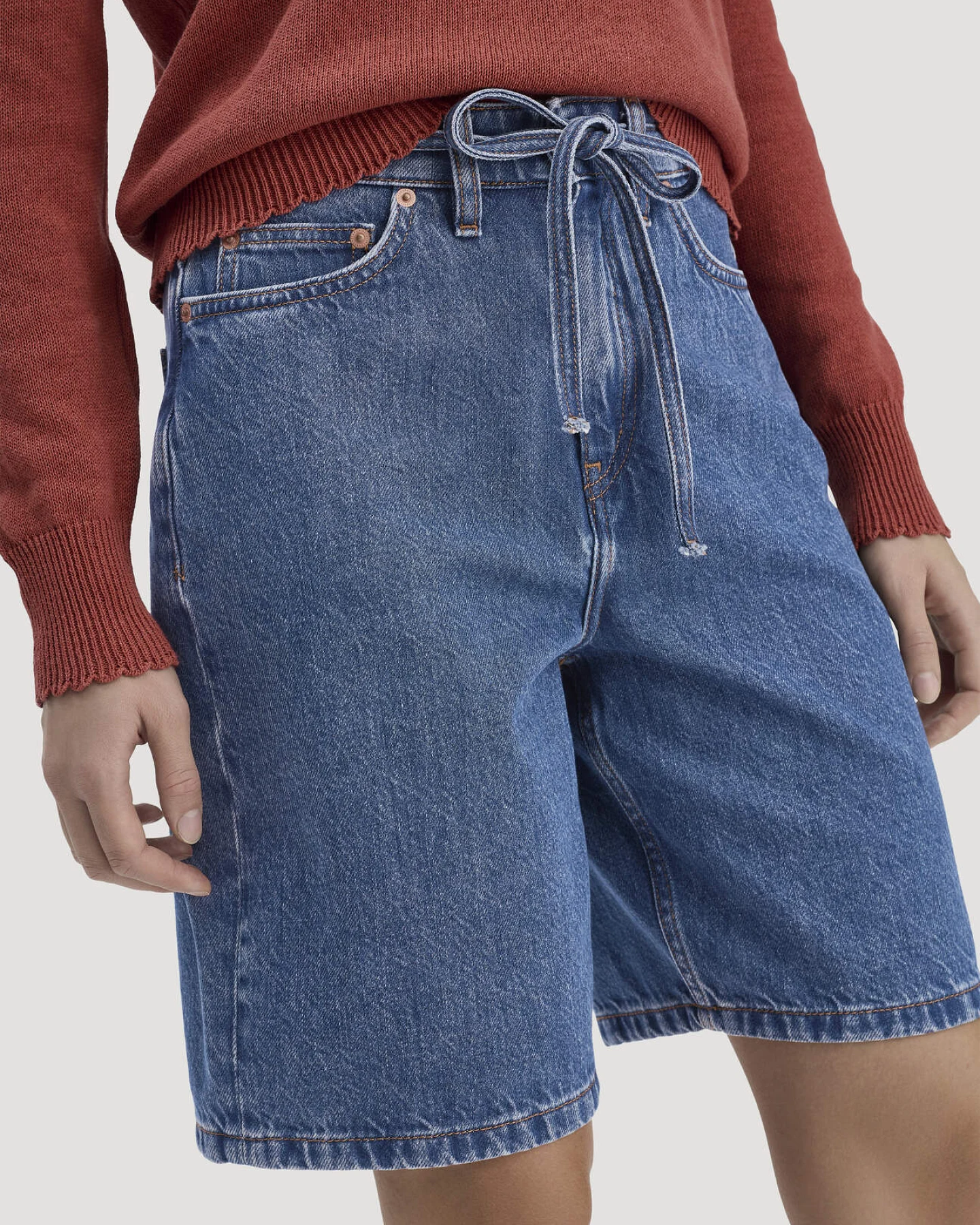 hessnatur Damen Jeans Bermuda aus Bio-Baumwolle mit TENCEL™ Lyocell - blau - Größe 27 – Ansicht 3