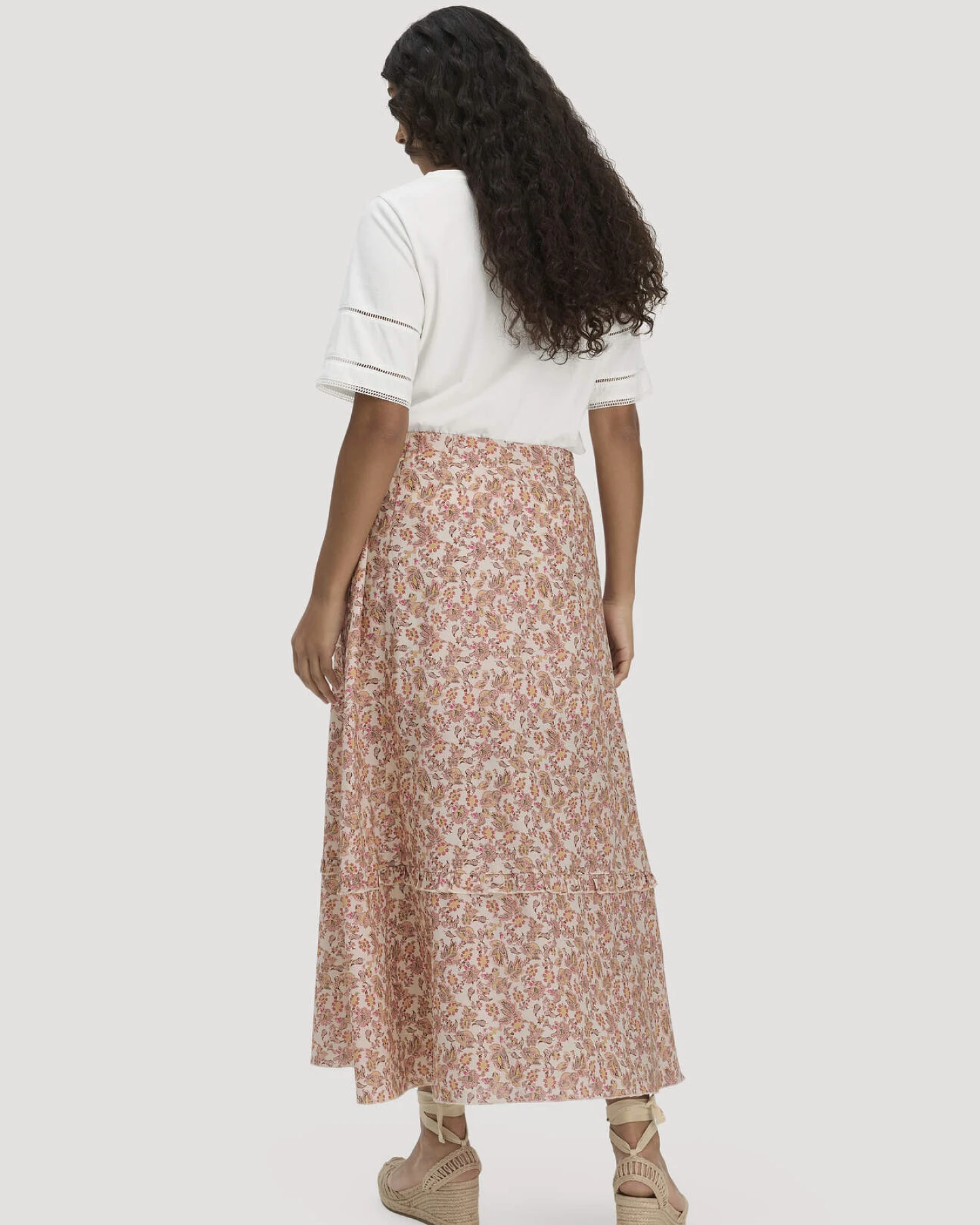 hessnatur Damen Gewebe Print Rock Maxi aus Bio-Baumwolle - beige - Größe 42 – Ansicht 2