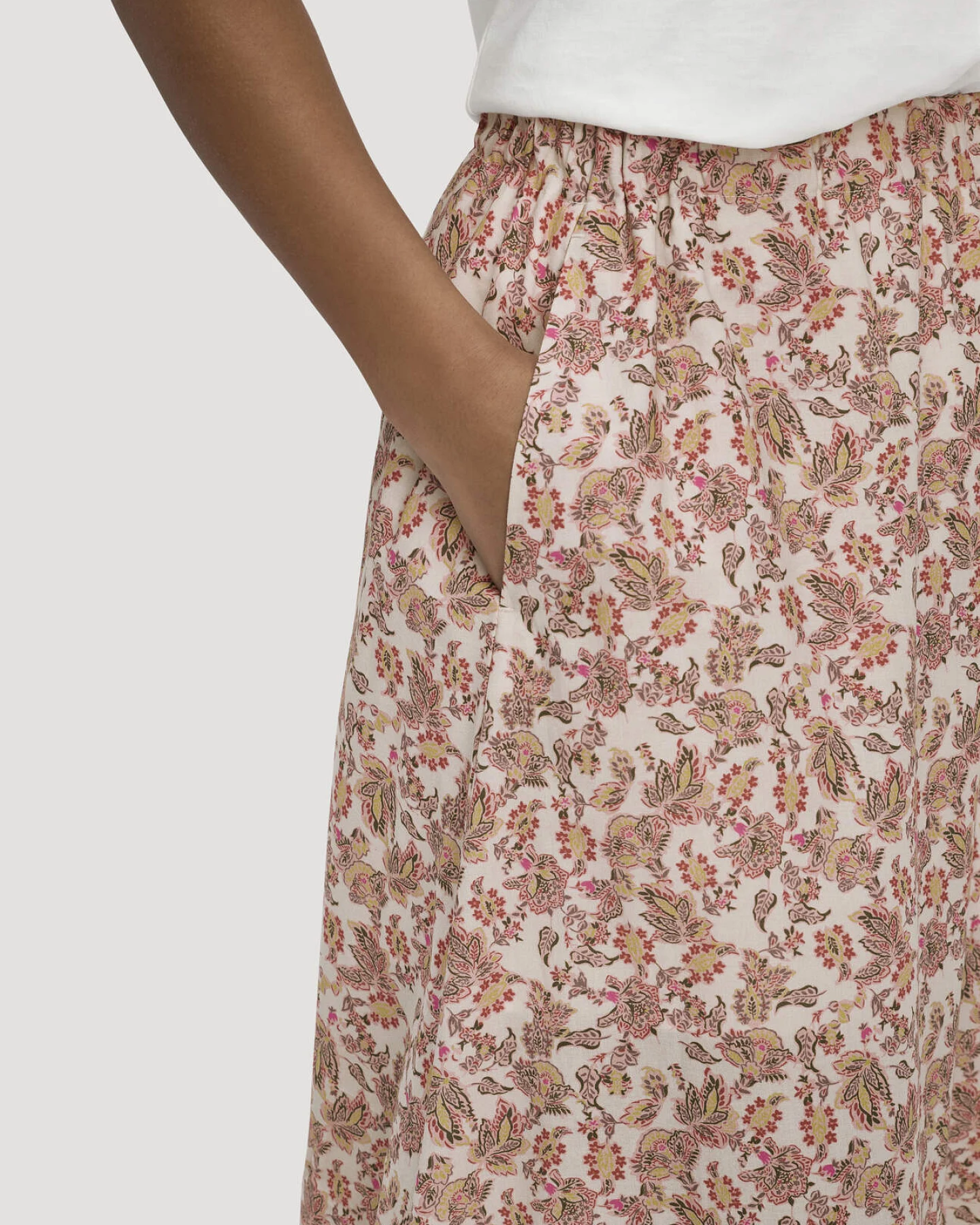 hessnatur Damen Gewebe Print Rock Maxi aus Bio-Baumwolle - beige - Größe 42 – Ansicht 3