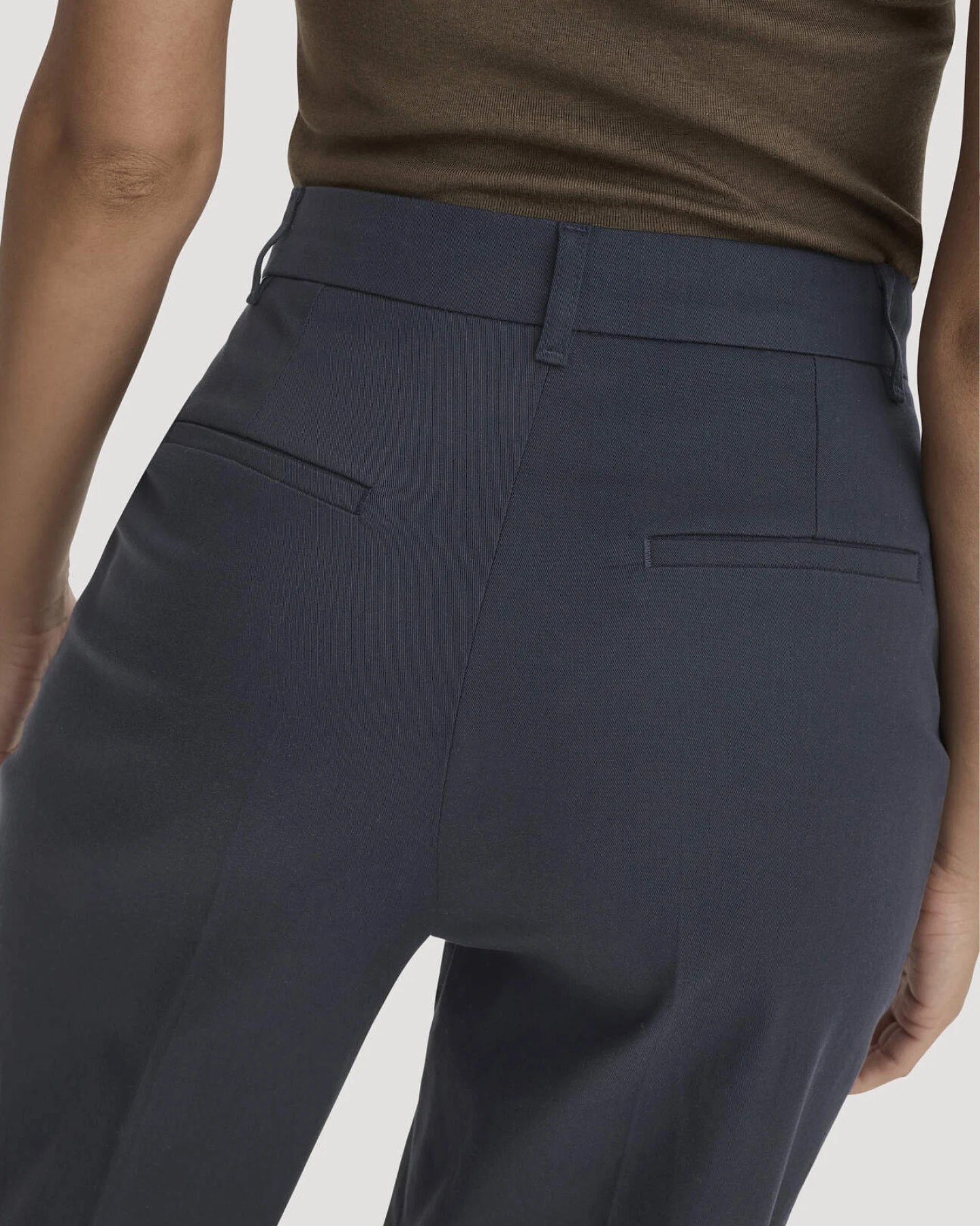 hessnatur Damen Hose Straight Leg Relaxed aus TENCEL™ Lyocell mit Bio-Baumwolle - blau - Größe 42 – Ansicht 3