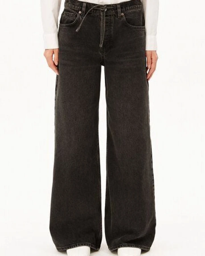 Produktseite: ARMEDANGELS ASTRAEAAS Damen Jeans aus 100% Bio-Baumwoll Mix Non Stretch