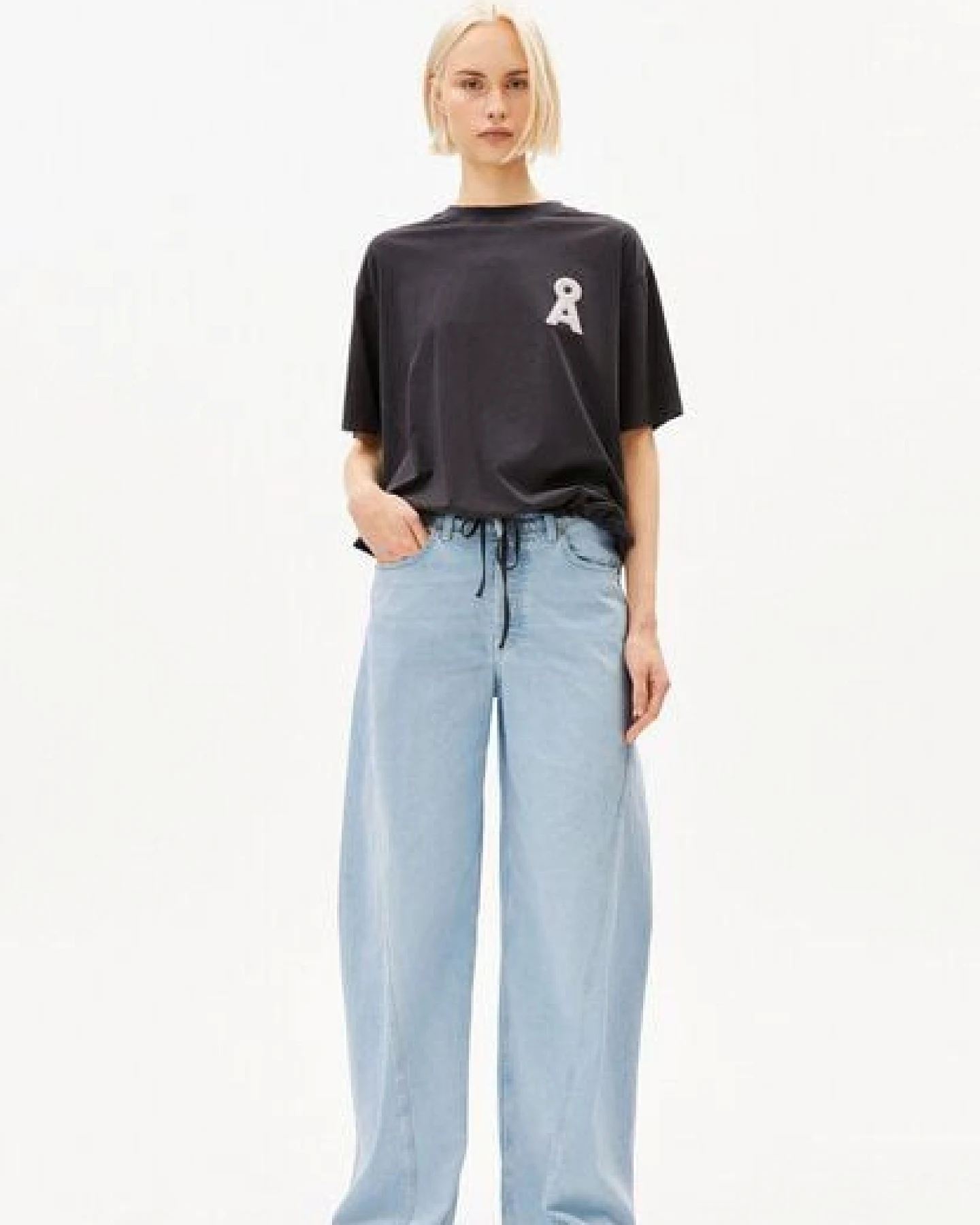 ARMEDANGELS DRAWSTRING Damen T-Shirt aus 100% Bio-Baumwolle – Ansicht 4