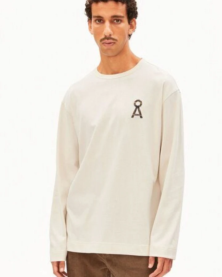 Produktseite: ARMEDANGELS MAARKOS Å LOGO Herren Longsleeve aus Bio-Baumwoll Mix