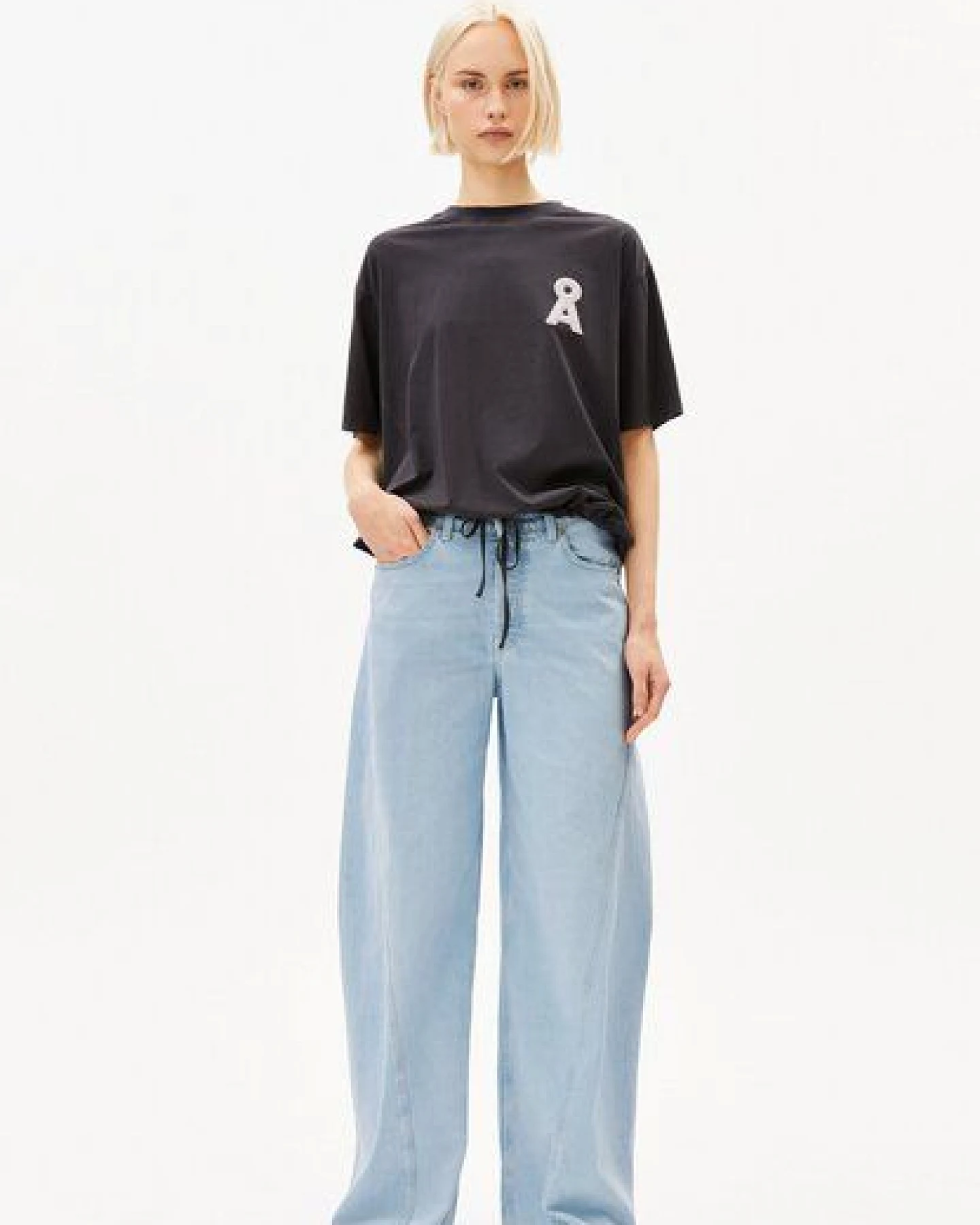 ARMEDANGELS DRAWSTRING Damen T-Shirt aus 100% Bio-Baumwolle – Ansicht 4