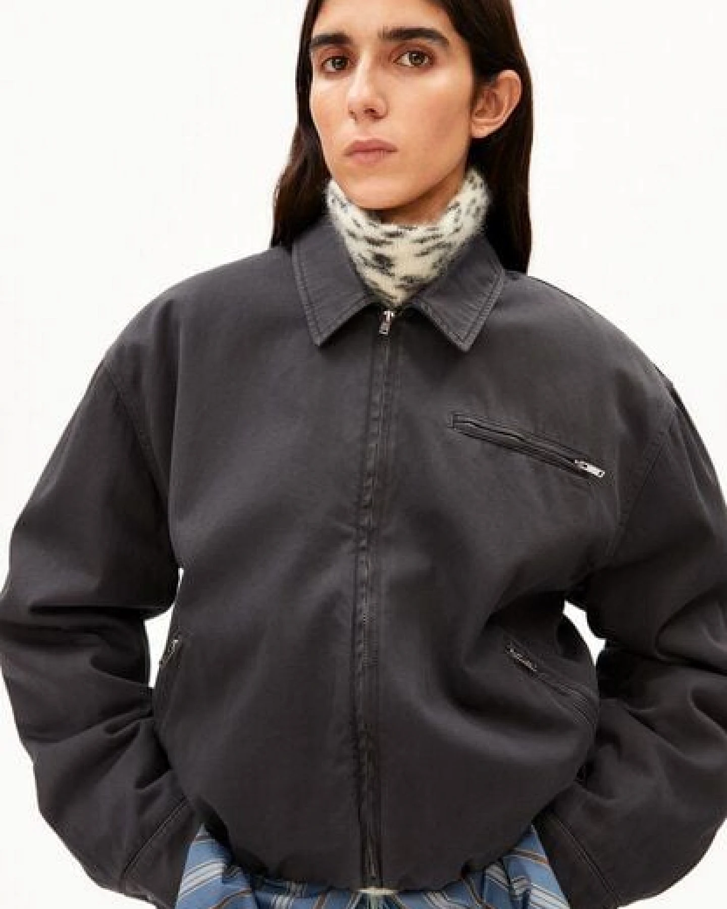 ARMEDANGELS ICONIC Å Damen Oversize-Jacke aus 100% Bio-Baumwolle – Ansicht 3