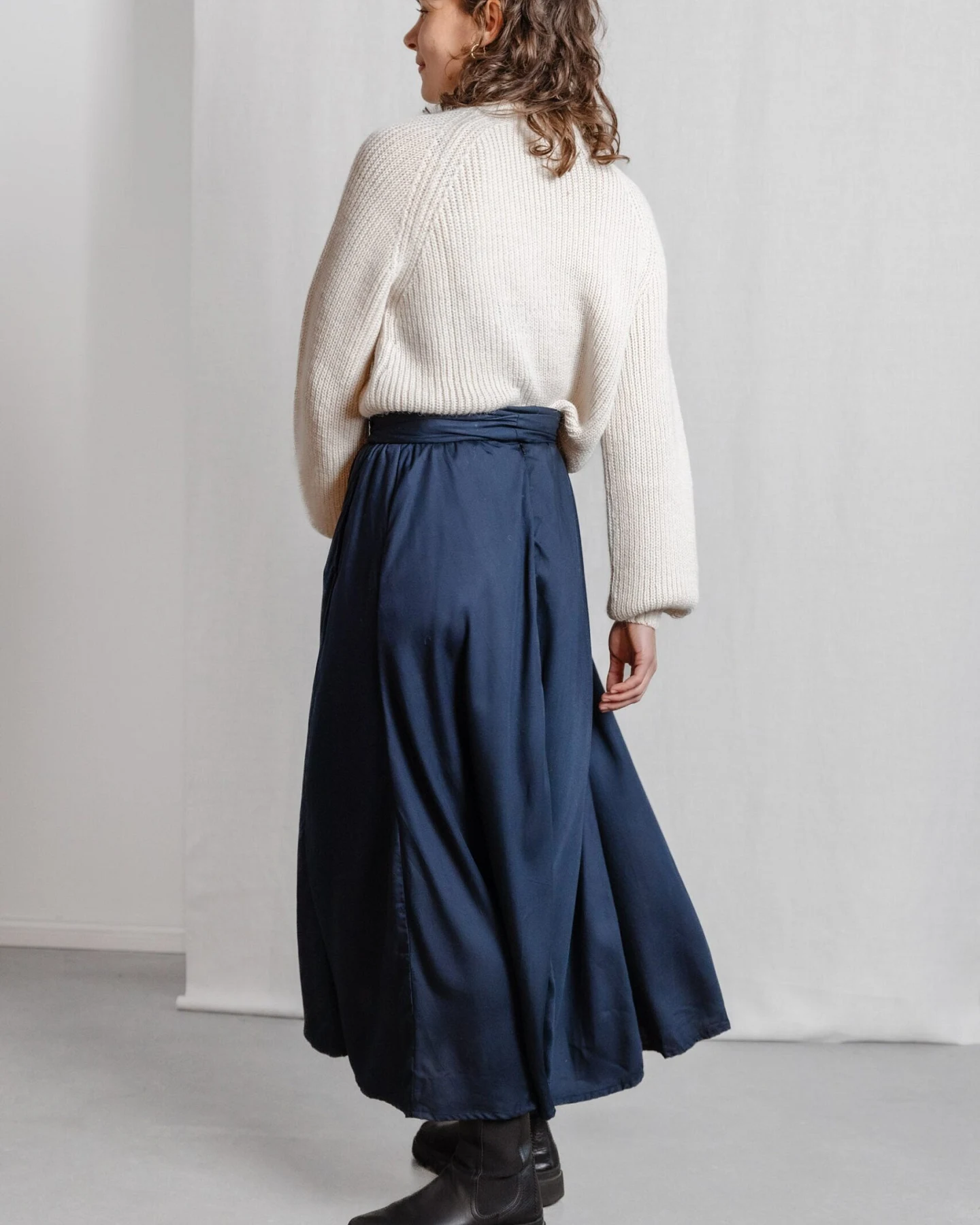 Jyoti - Fair Works Damen vegan Rock Sarit Saphir Blau – Ansicht 2