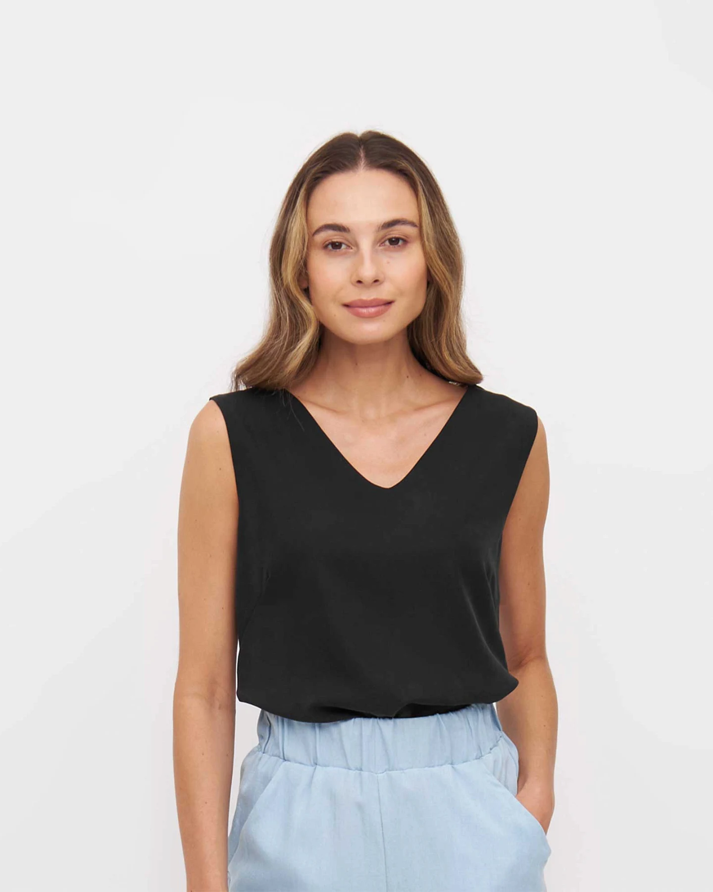 Widda Damen vegan Bluse Vau Schwarz – Ansicht 2