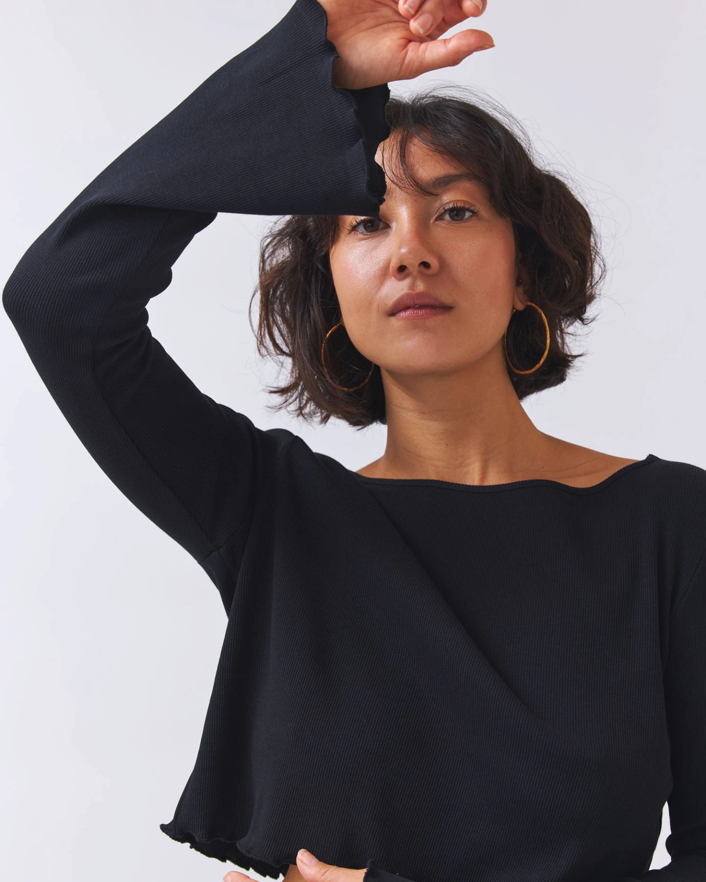 Baìge the Label Damen vegan Crop Shirt Bamika Schwarz – Ansicht 2
