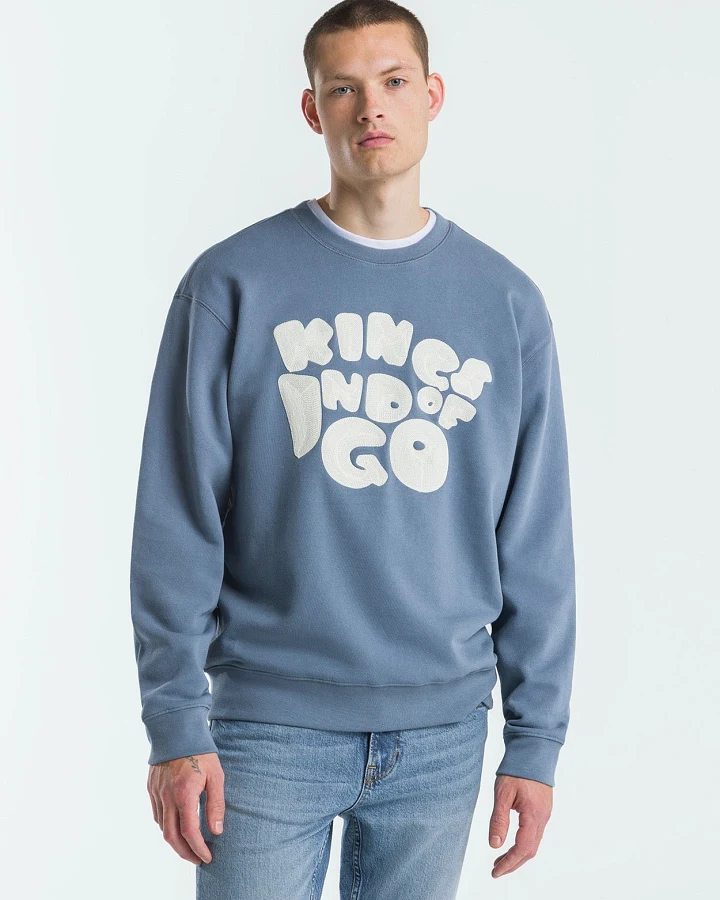 Kings of Indigo Herren vegan Sweatshirt Neil Coronet Blau Koi Chain