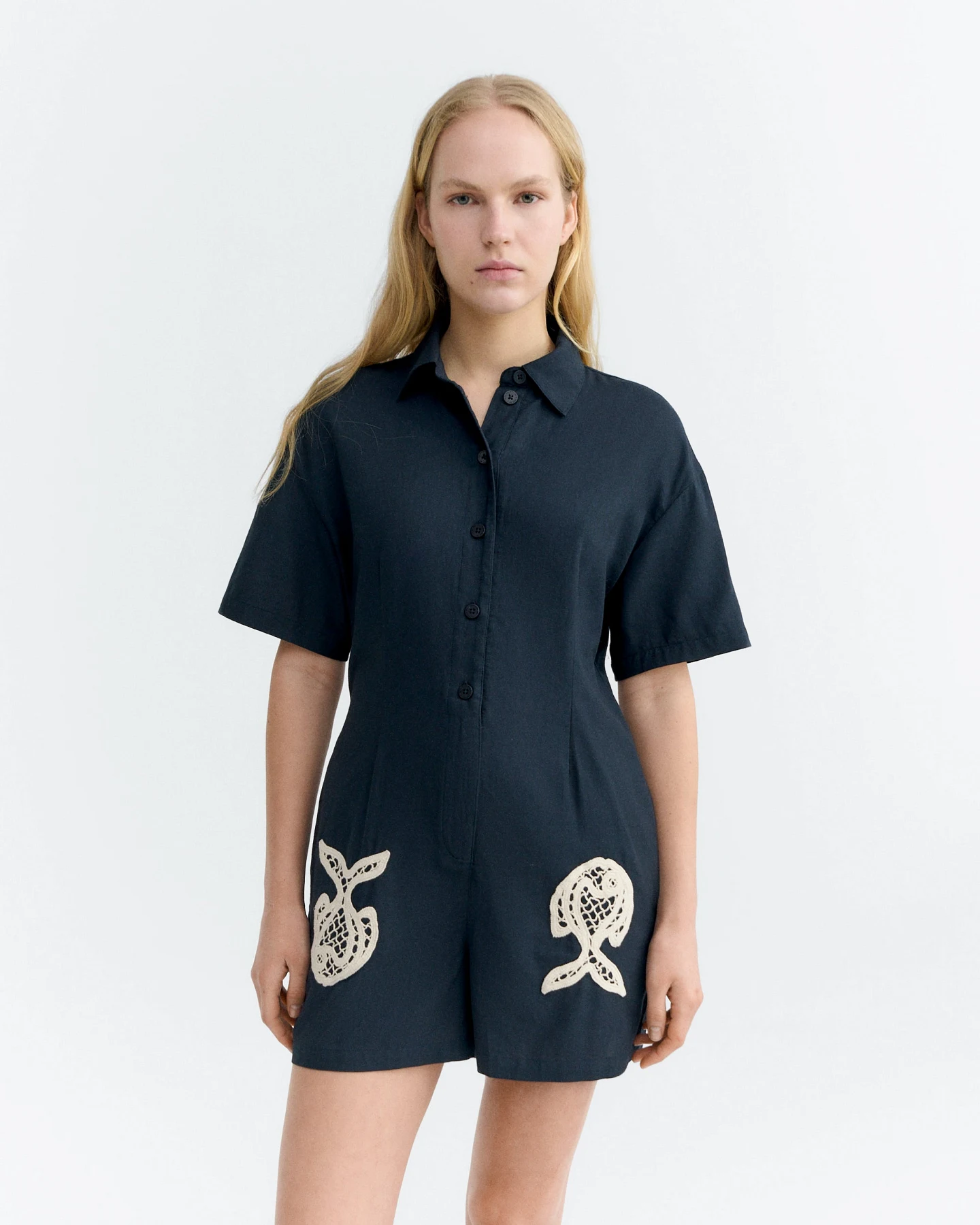 Thinking MU Damen vegan Jumpsuit Handbestickt Roberta Navy – Ansicht 2