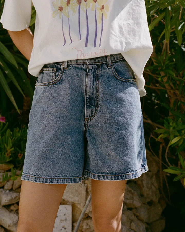 Nénés Damen vegan Denim Shorts Ambre Blau