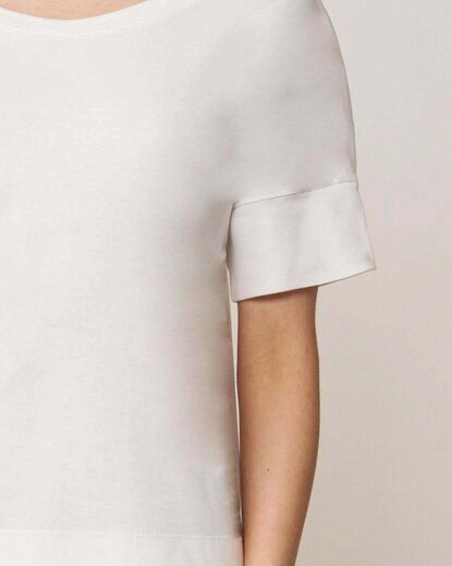 LANA Organic Shirt, Modell Valentina – Ansicht 2