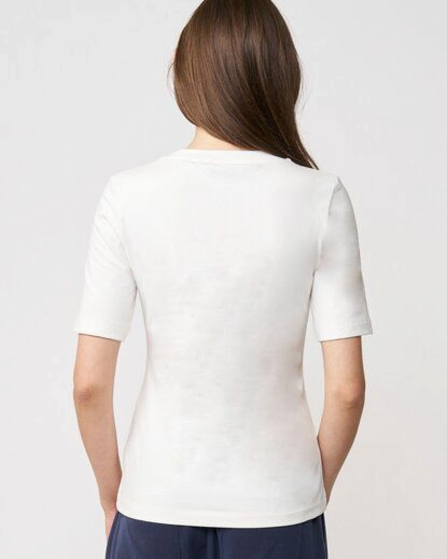 LANA Organic Basic Shirt aus Bio Baumwolle für Damen, Modell Vinnie – Ansicht 2