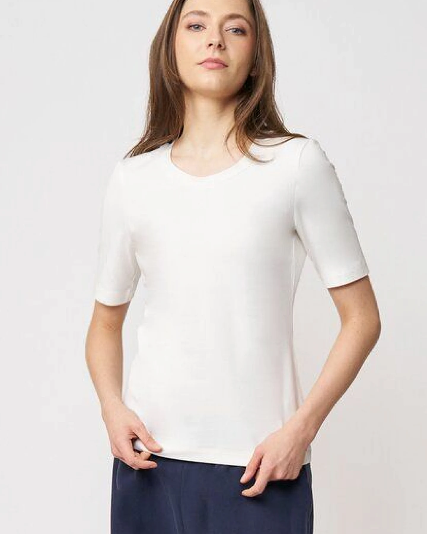 LANA Organic Basic Shirt aus Bio Baumwolle für Damen, Modell Vinnie – Ansicht 3