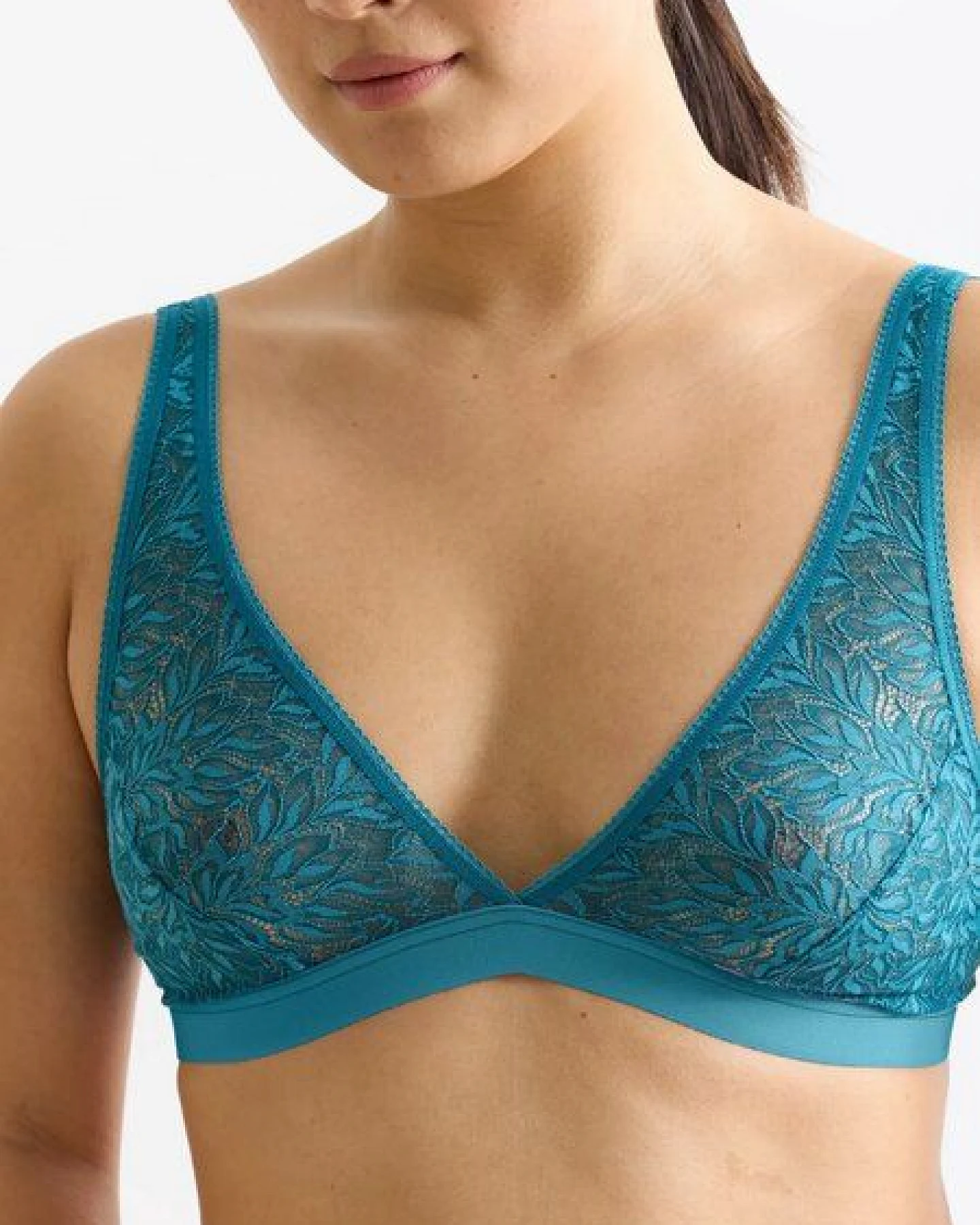 erlich textil Iconic Lace bügelloser Plunge BH mit Spitze aus abbaubarem Polyamid, made in Europe – Ansicht 3