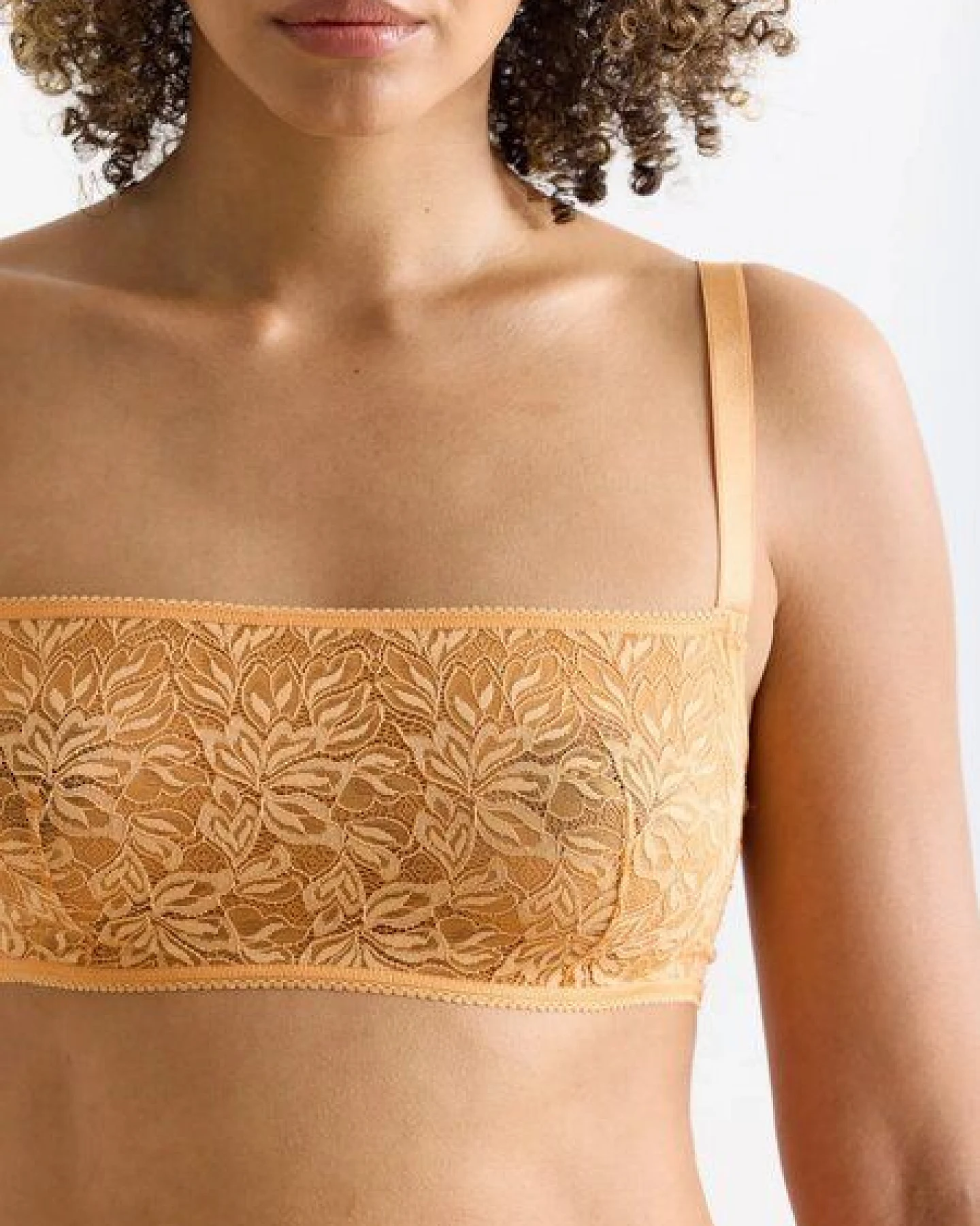 erlich textil Iconic Lace bügelloses Bandeau Bralette mit Spitze aus abbaubarem Polyamid, made in Europe – Ansicht 3