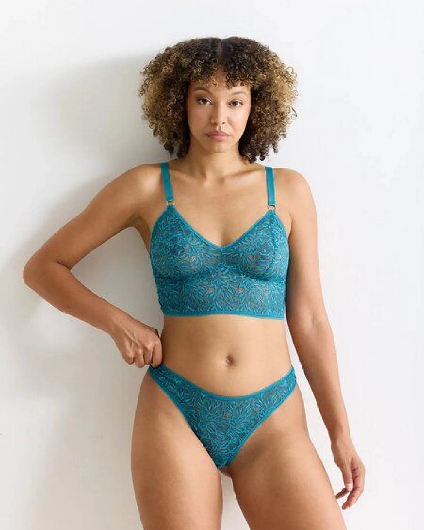 erlich textil Iconic Lace String mit Spitze aus abbaubarem Polyamid, made in Europe – Ansicht 4