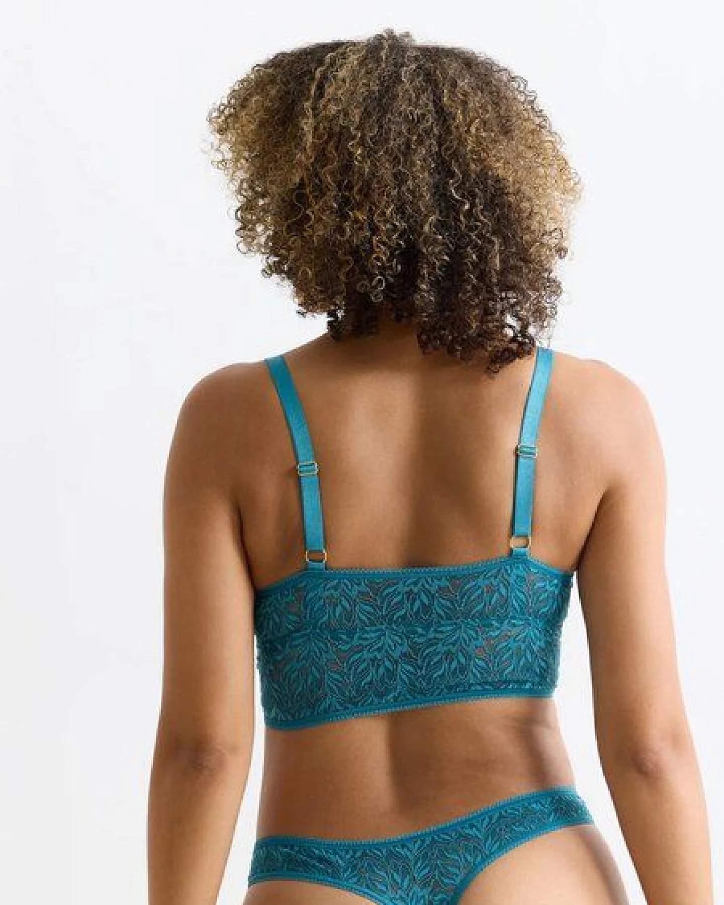 erlich textil Iconic Lace bügelloses Bralette Top mit Spitze aus abbaubarem Polyamid, made in Europe – Ansicht 2