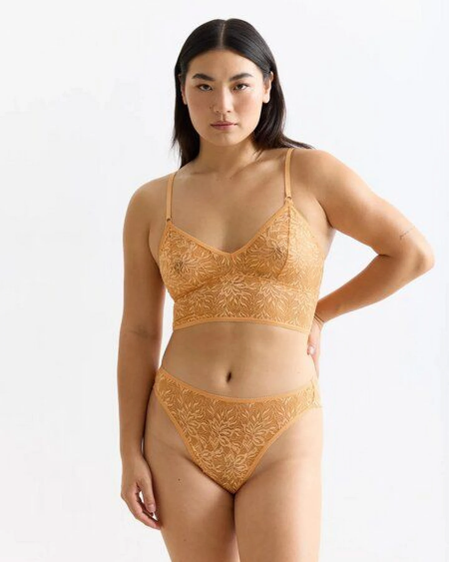 erlich textil Iconic Lace Brazil Slip mit Spitze aus abbaubarem Polyamid, made in Europe – Ansicht 3