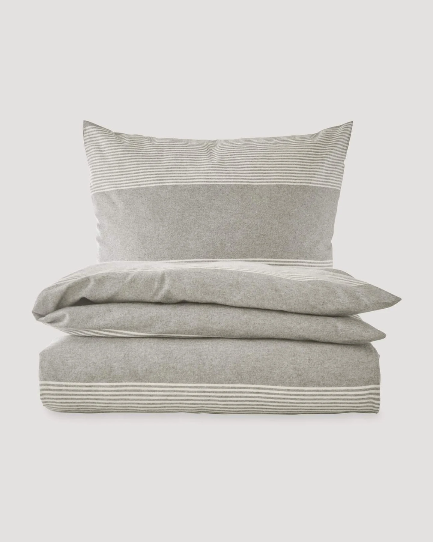 hessnatur Biber Bettwäsche-Set SEON aus Bio-Baumwolle - grau - Größe 155x220 / 80x80 cm – Ansicht 4