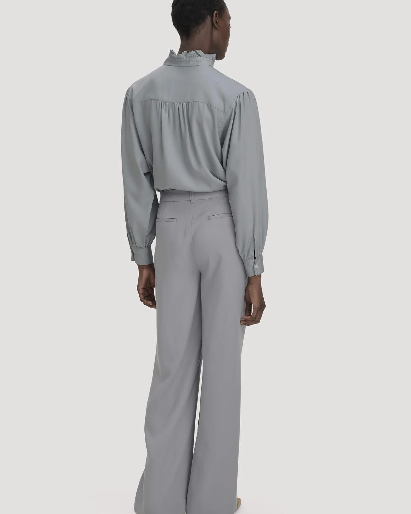 hessnatur Damen Twill-Hose Wide Leg aus TENCEL™ Lyocell - blau - Größe 40 – Ansicht 2