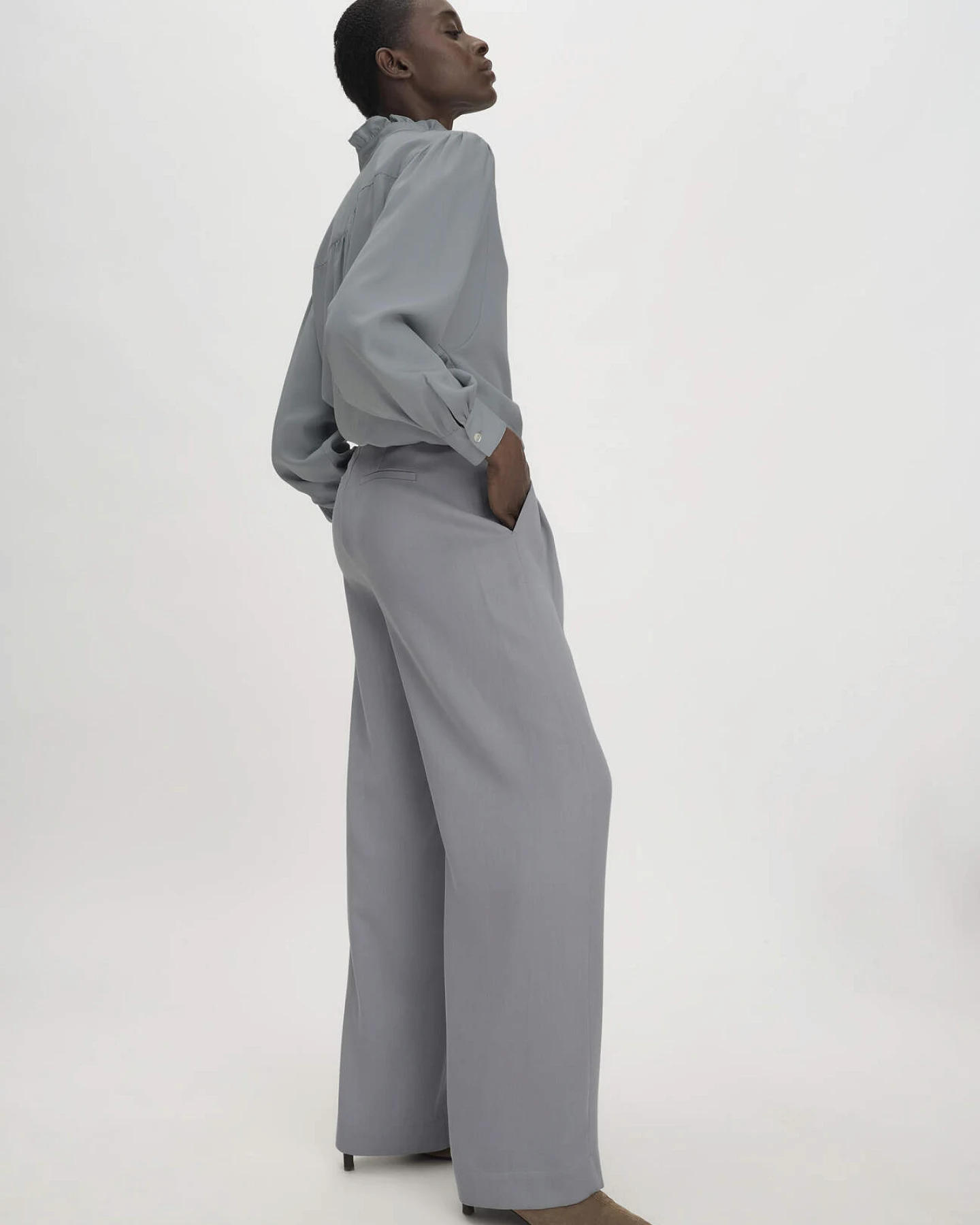 hessnatur Damen Twill-Hose Wide Leg aus TENCEL™ Lyocell - blau - Größe 44 – Ansicht 4