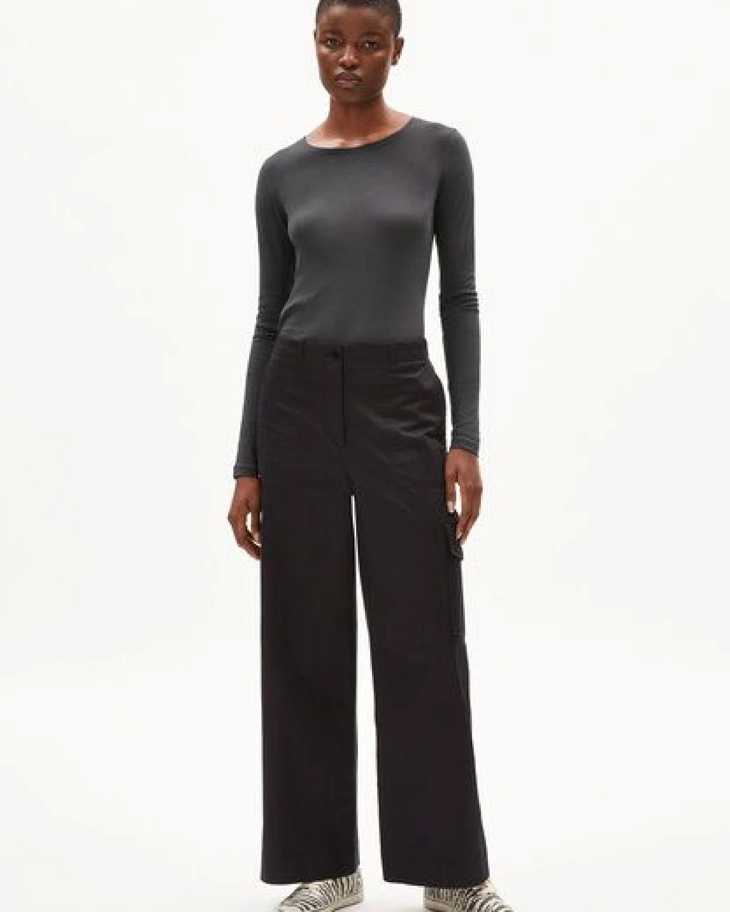 ARMEDANGELS ENRICCAA SOFT Damen Longsleeve Slim Fit aus Bio-Baumwolle – Ansicht 4
