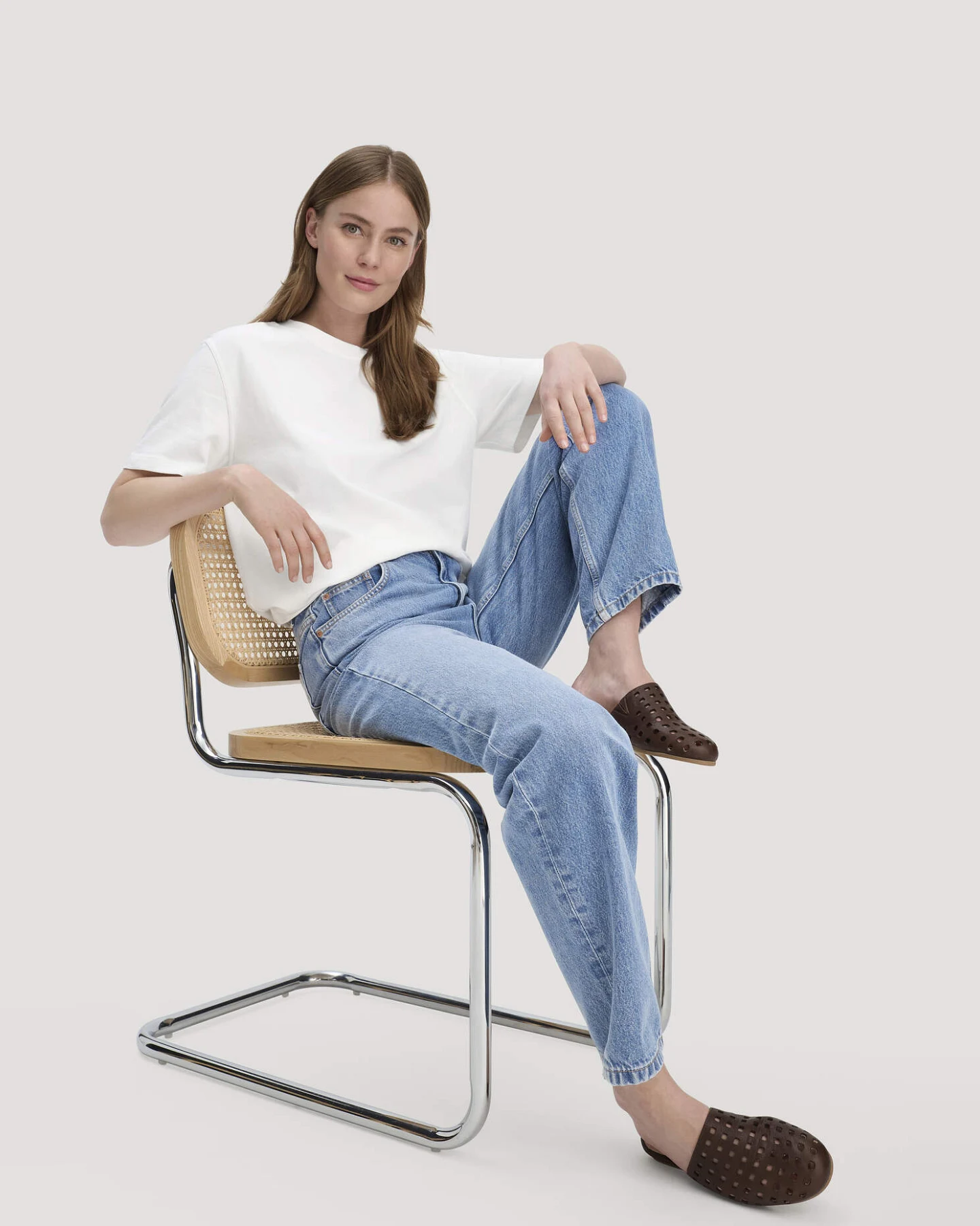 hessnatur Damen Jeans NIVA Tapered Leg aus Bio-Baumwolle - blau - Größe 28/30 – Ansicht 4