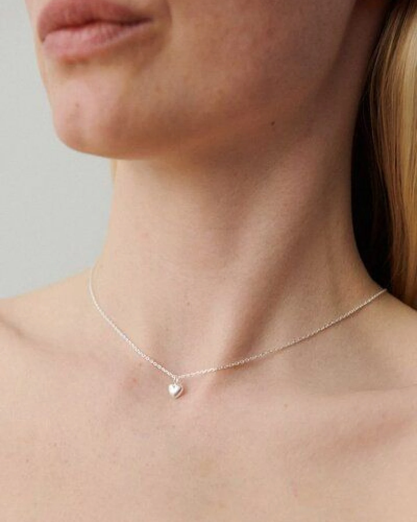 Pernille Corydon Kette LOVE aus Recycled sterling silver / Gold plated recycled sterling silver – Ansicht 2