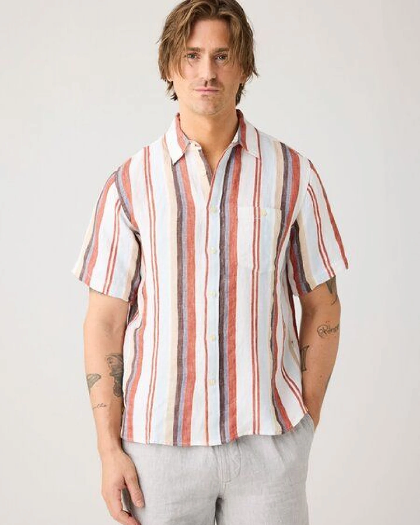 KnowledgeCotton Apparel Lockeres gestreiftes Kurzarmhemd aus Bio-Leinen – Ansicht 2