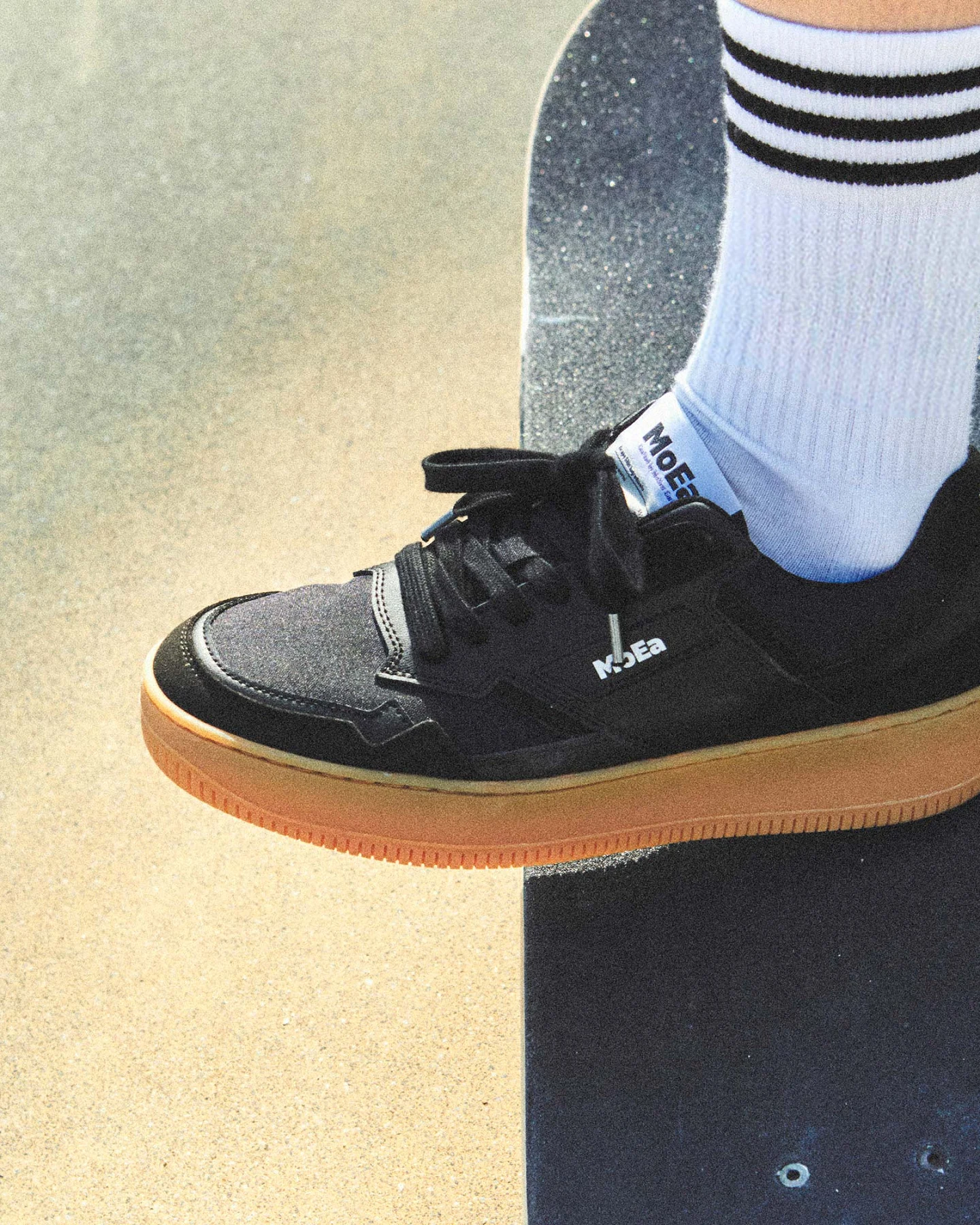 MoEa Herren vegan Sneaker Gen1 Trauben T. Schwarz – Ansicht 2