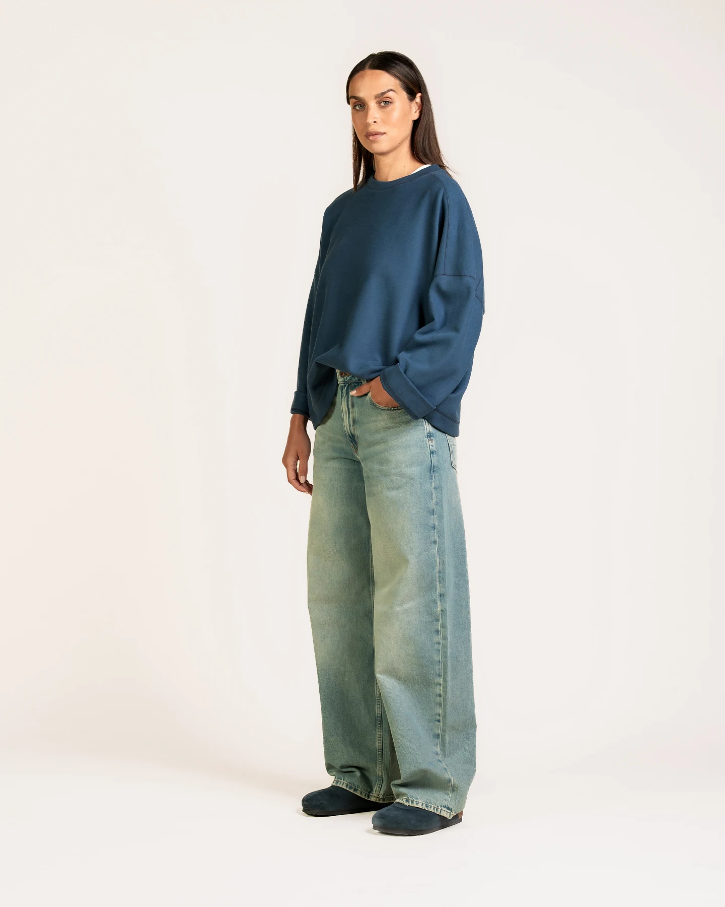 Kuyichi Damen vegan Pullover Hadley Langärmelig Ozeanblau – Ansicht 2