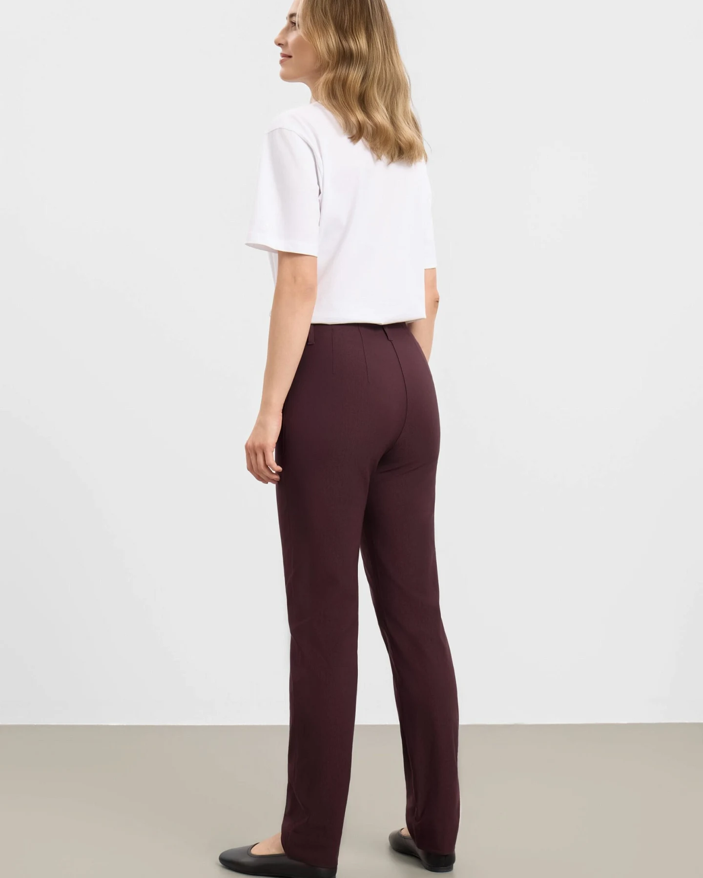 LAURIE Damen vegan Hose Kelly Regular Mittellang Dark Plum – Ansicht 2