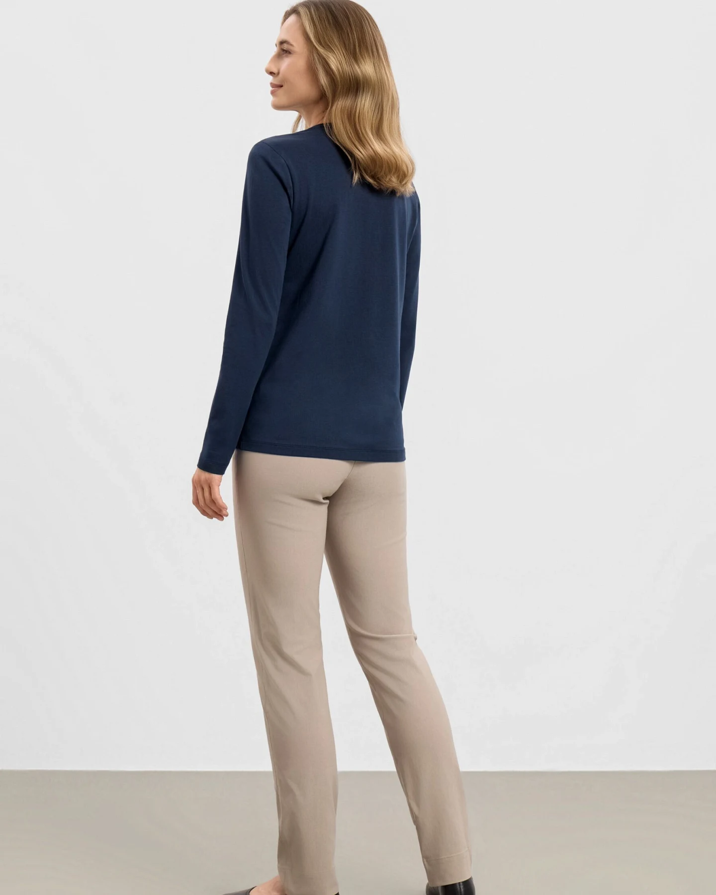 LAURIE Damen vegan T-Shirt Amanda Langärmeli Marineblau – Ansicht 2