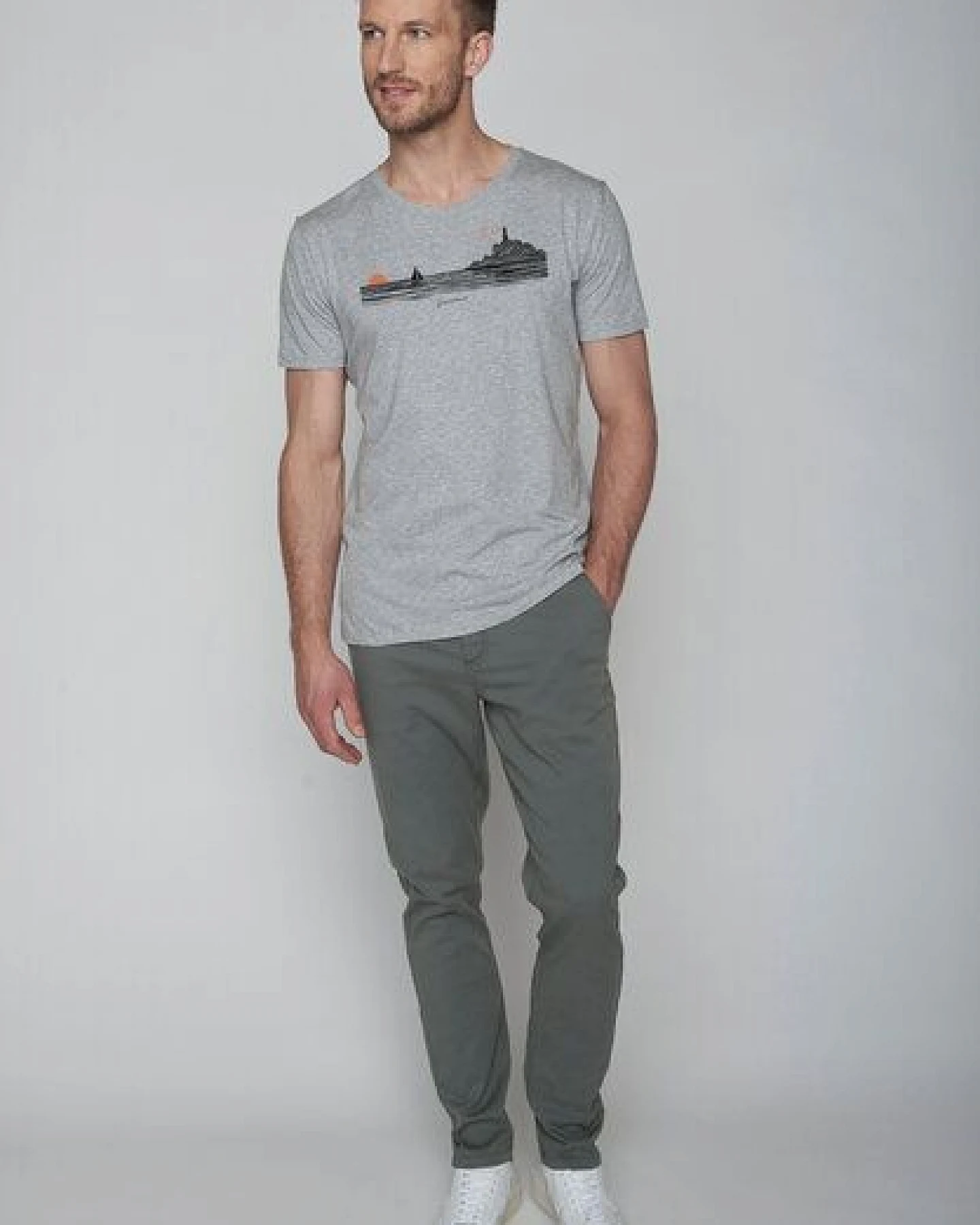 GREENBOMB Nature Evening Glow Guide - Sportliches T-Shirt aus Bio-Baumwolle / hochwertiger Print / GOTS / Fair & Vegan – Ansicht 4