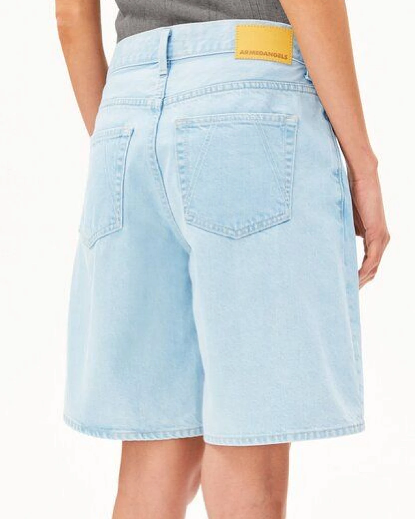 ARMEDANGELS THALINAA Damen Jeans-Shorts aus 100% recycelter Baumwolle – Ansicht 3
