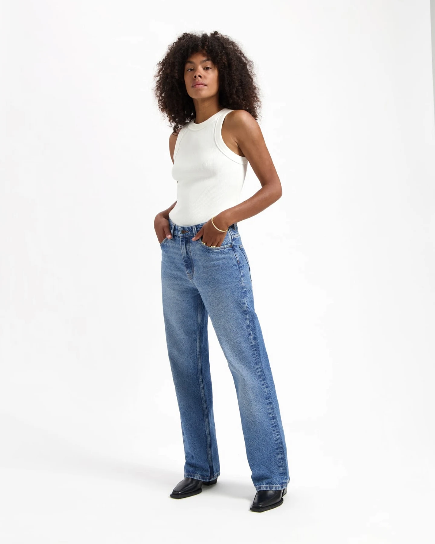 Kuyichi Damen vegan Jeans Izabella Straight Old Blue – Ansicht 2