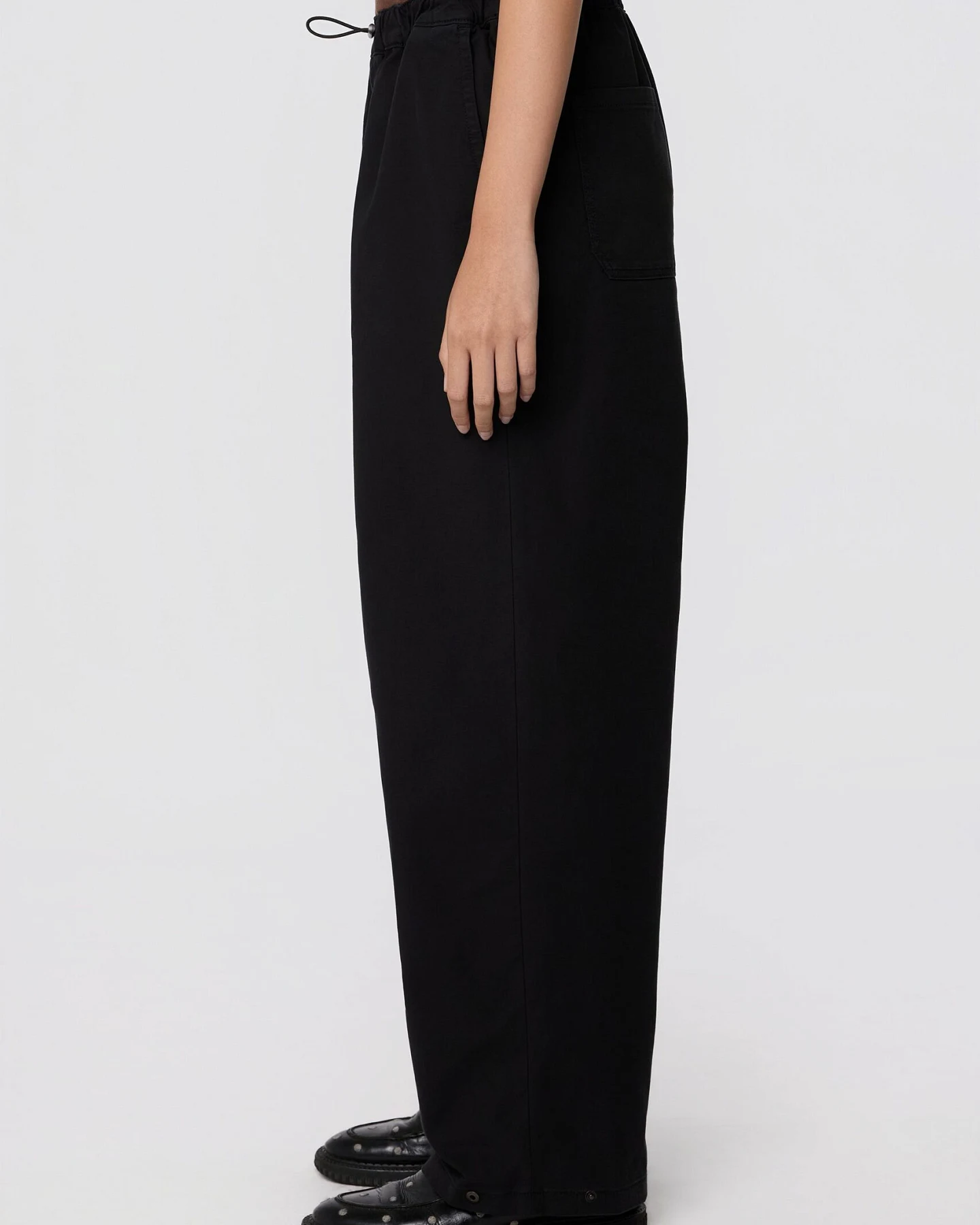 Dawn Damen vegan Hose Flow Paper Touch Utility Schwarz – Ansicht 2
