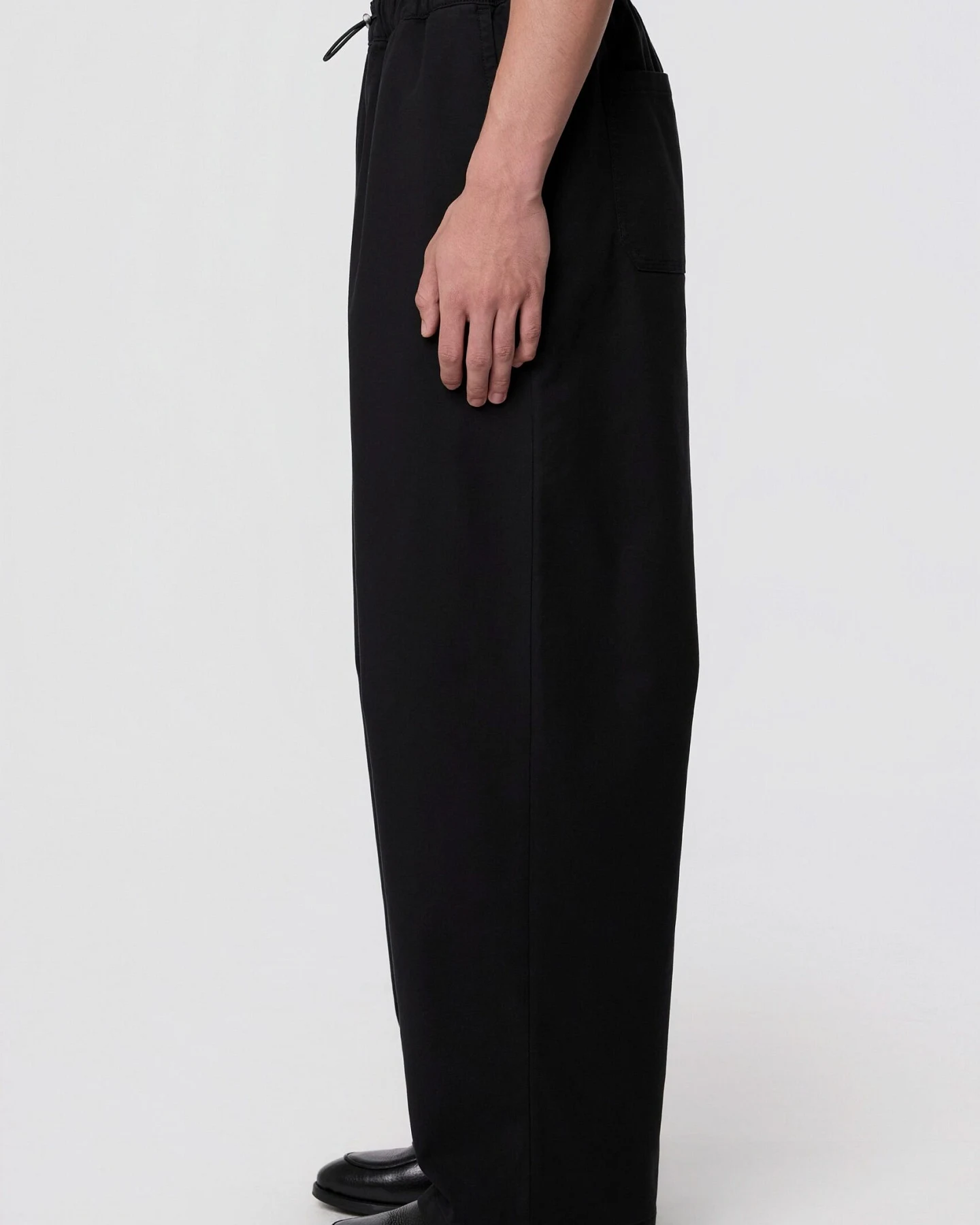Dawn Herren vegan Hose Flow Utility Schwarz – Ansicht 2