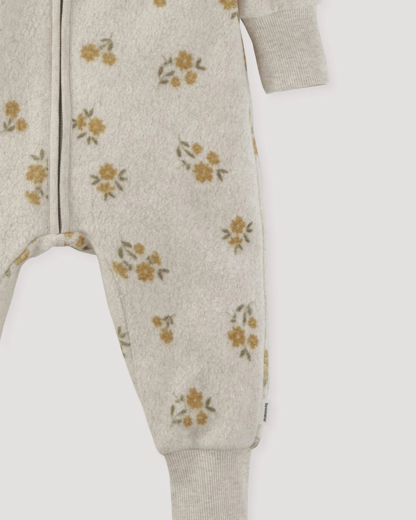 hessnatur Baby Fleece Overall aus Bio-Baumwolle - beige - Größe 62/68 – Ansicht 3