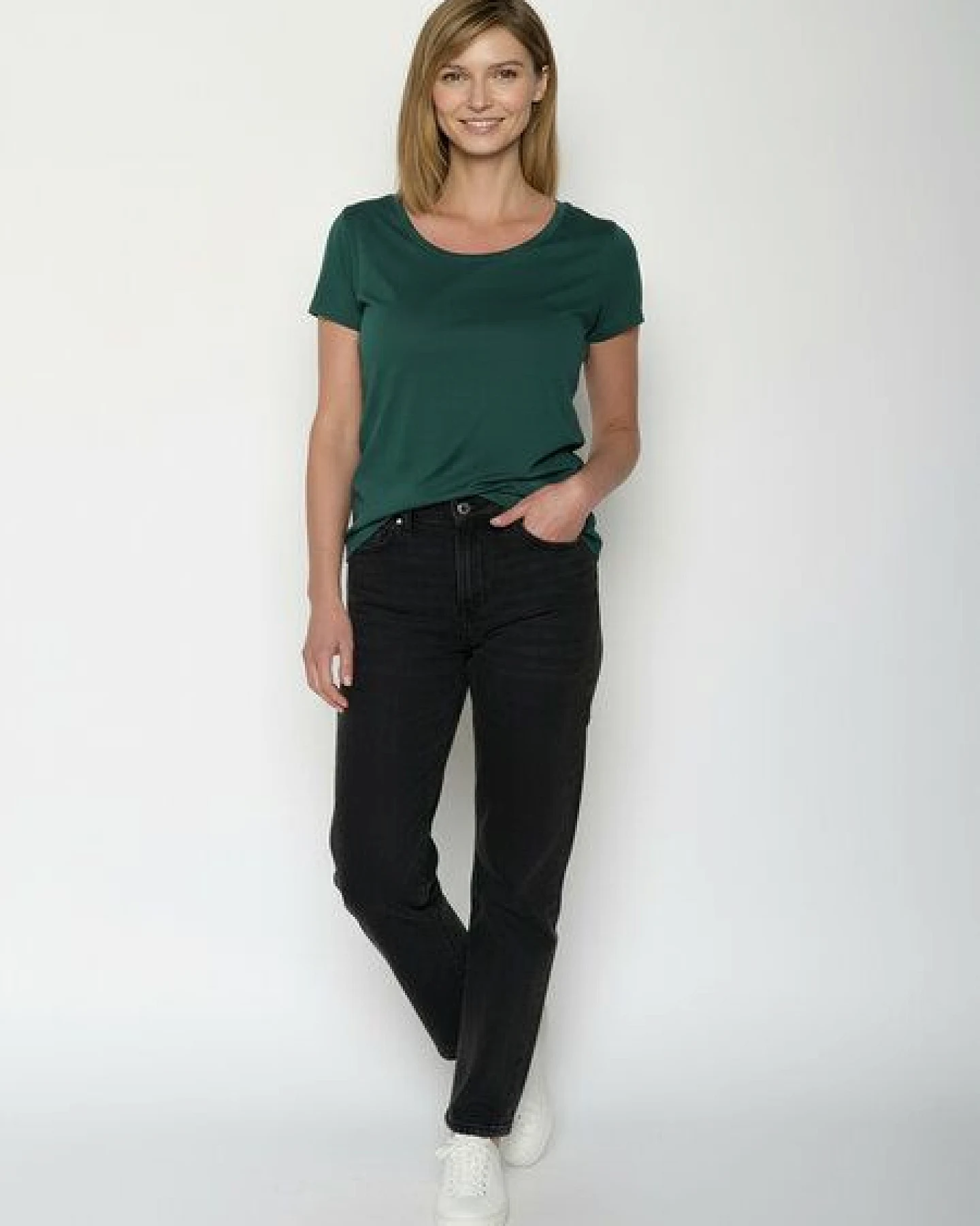 GREENBOMB Basic Loves - Sportliches T-Shirt aus Bio-Baumwolle / GOTS / Fair & Vegan – Ansicht 3