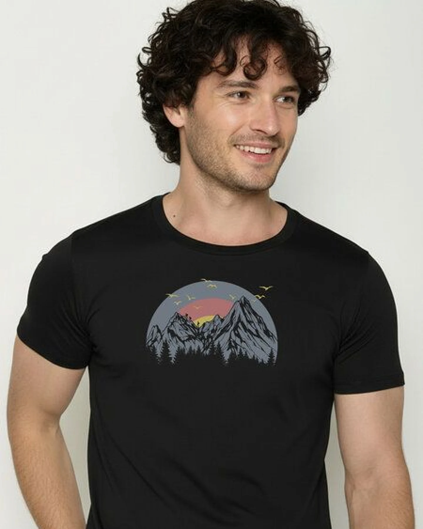 GREENBOMB Peak Circle Guide - Sportliches T-Shirt aus Bio-Baumwolle / hochwertiger Print / GOTS / Fair & Vegan – Ansicht 2