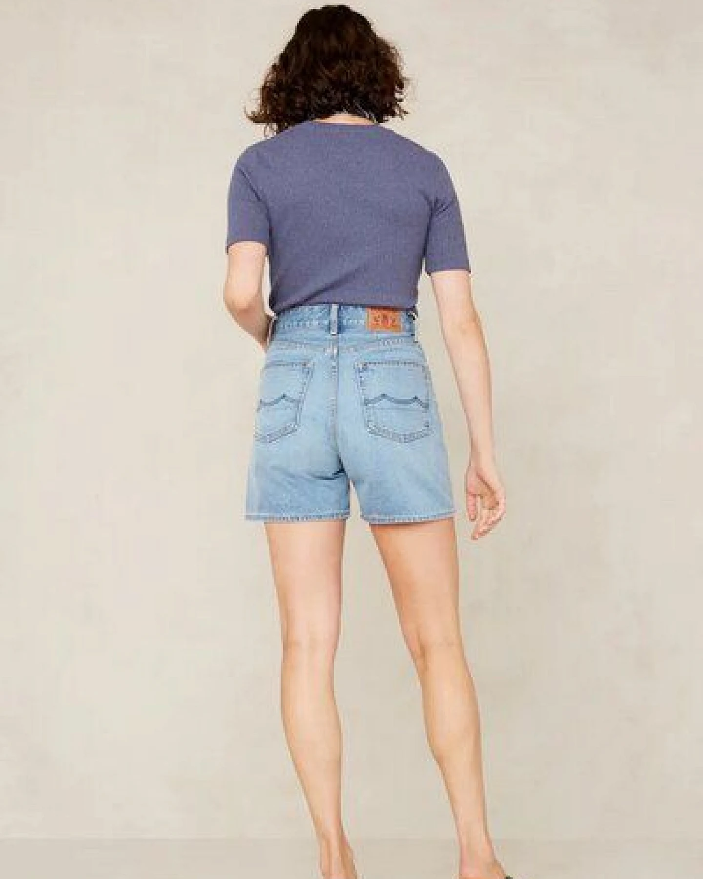 Kings Of Indigo Damen Shorts "LIORA" aus recycelter Pre- & Post- Consumer Baumwolle – Ansicht 3