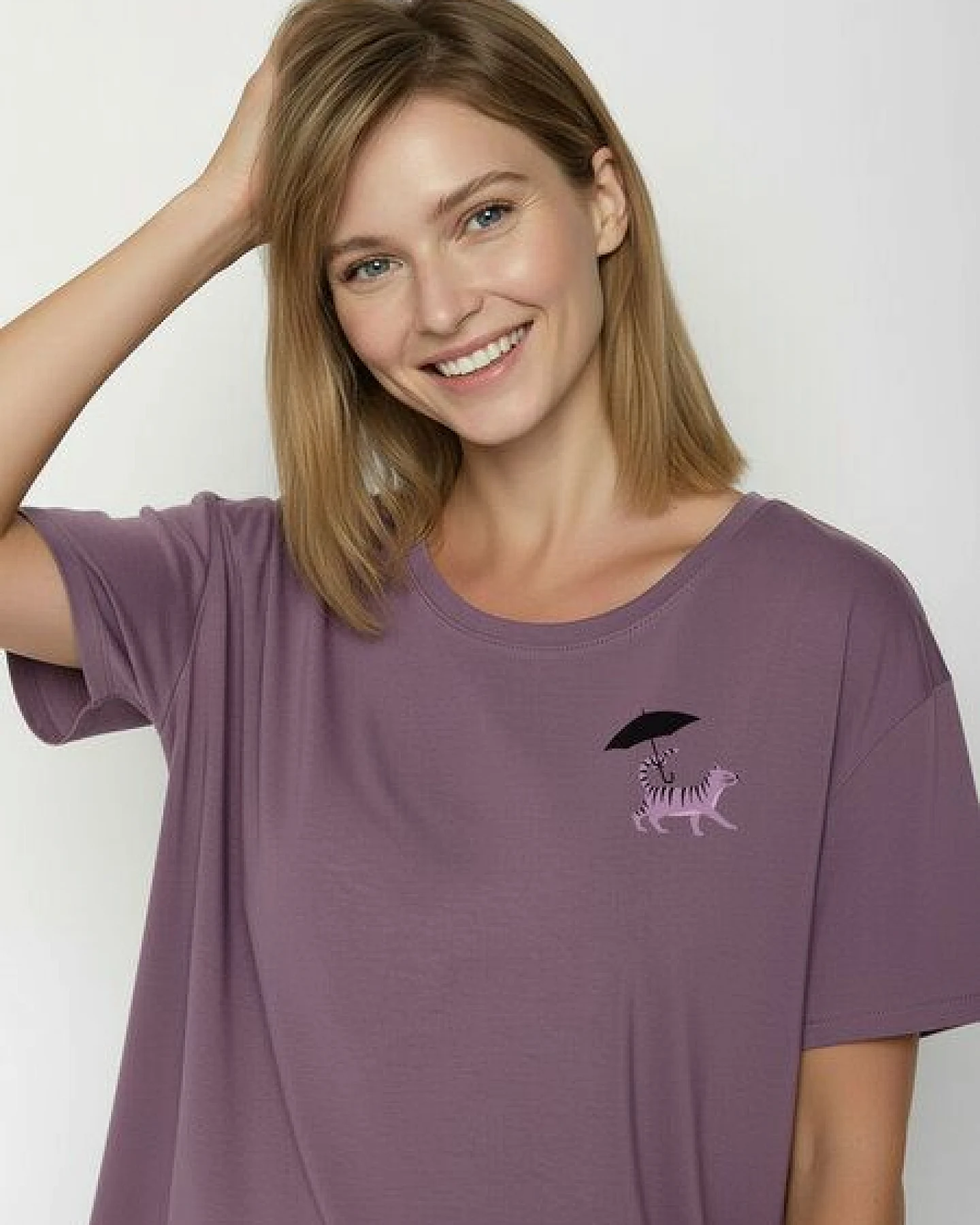GREENBOMB Cat Walk Feel - Lässiges T-Shirt aus Bio-Baumwoll-Mix / hochwertiger Print / GOTS / Fair & Vegan – Ansicht 2