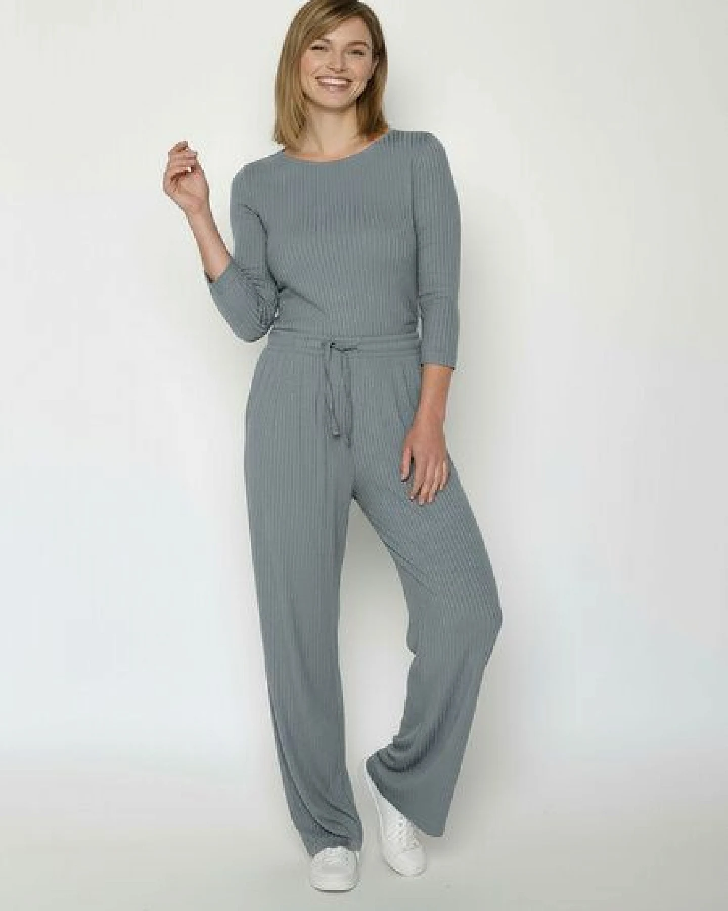 GREENBOMB Basic Mood - Lässige Hose aus LENZING ECOVERO / Fair & Vegan – Ansicht 2