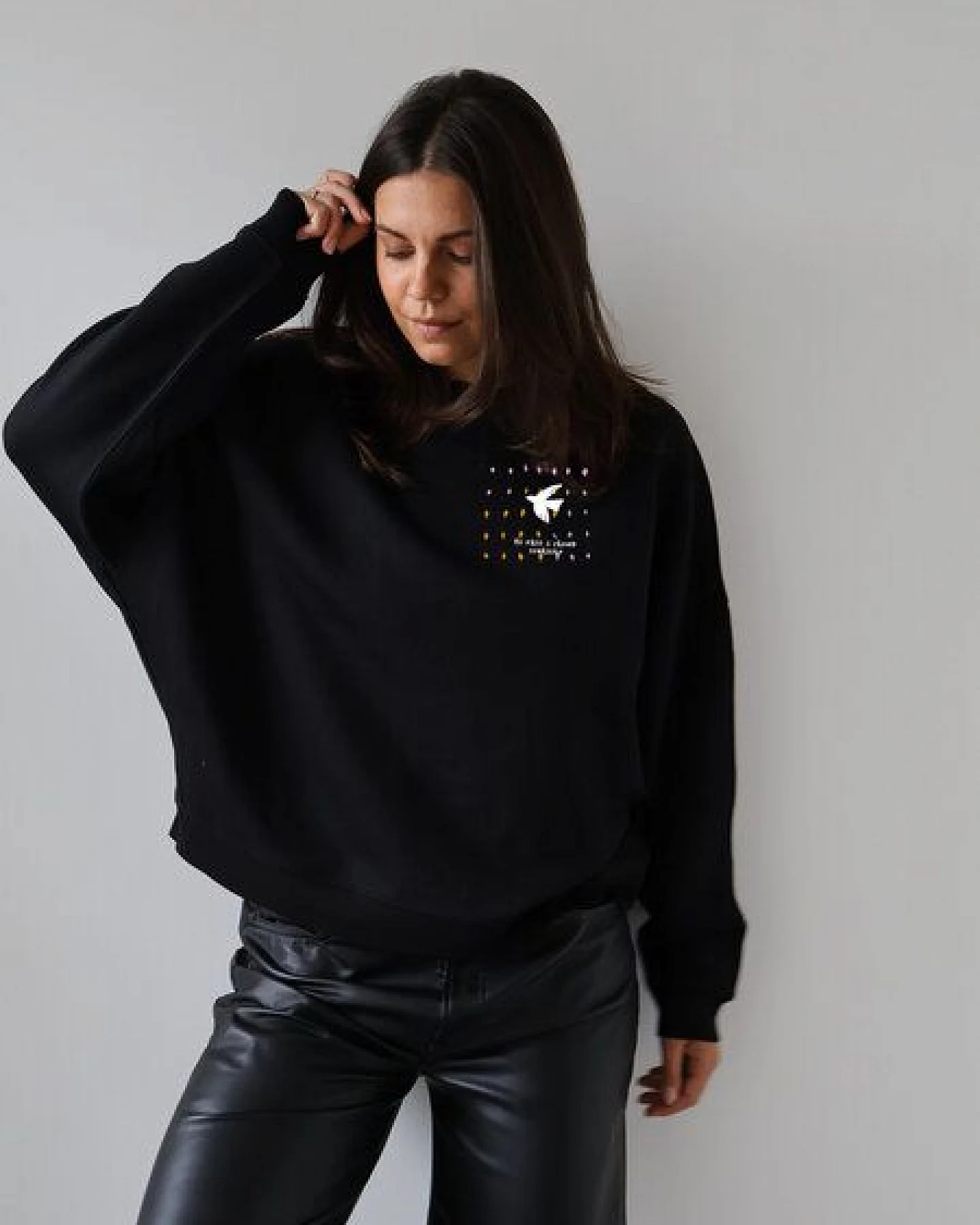 Kultgut Artdesign - Pulloversweater Boxistyle / BE FREE & PROUD YOURSELF – Ansicht 2